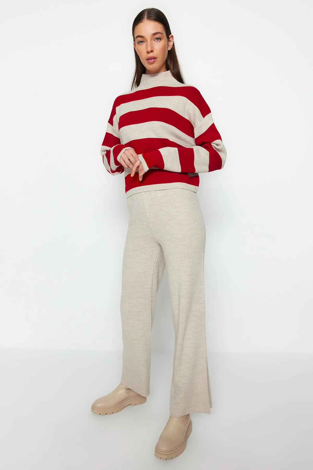 Trendyol Collection  Stone Wide Fit Strickoberteil und -unterteil-Set TWOAW24AU00020