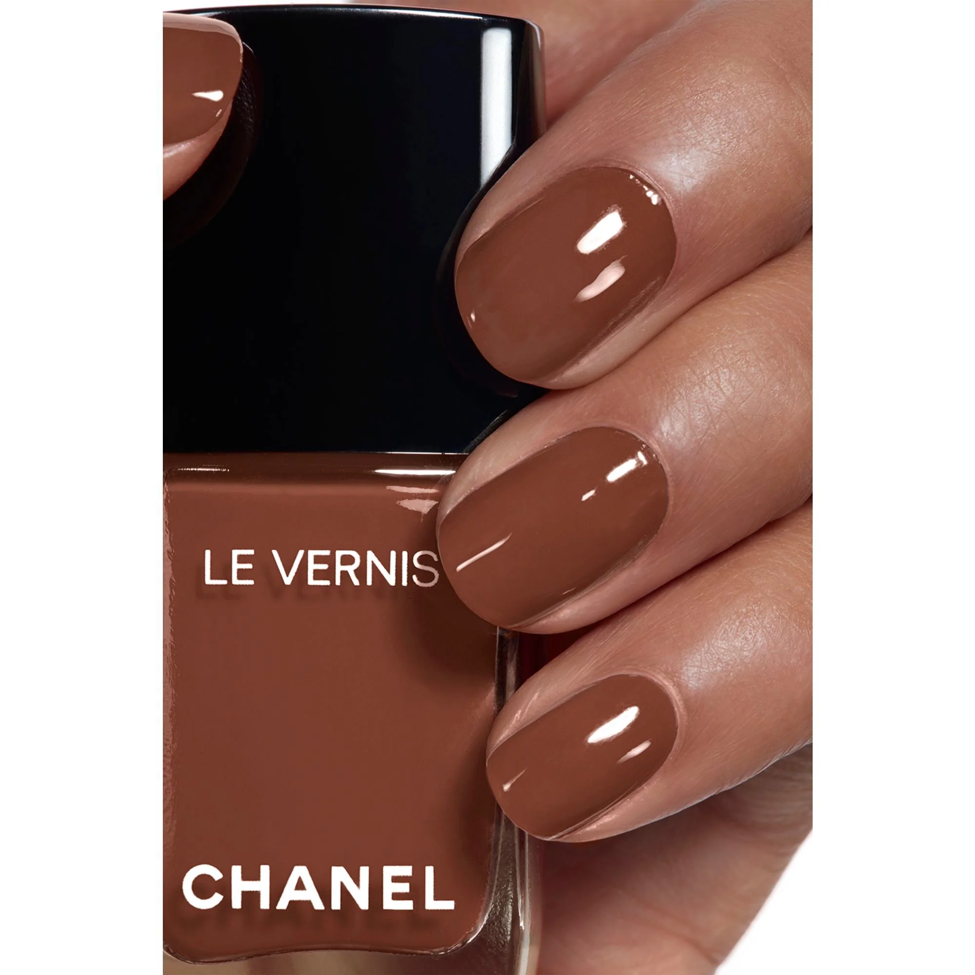 LE VERNIS - COLOR Y BRILLO DURADEROS