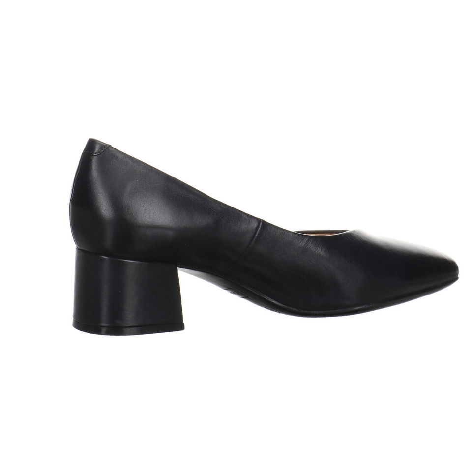 Caprice Pumps