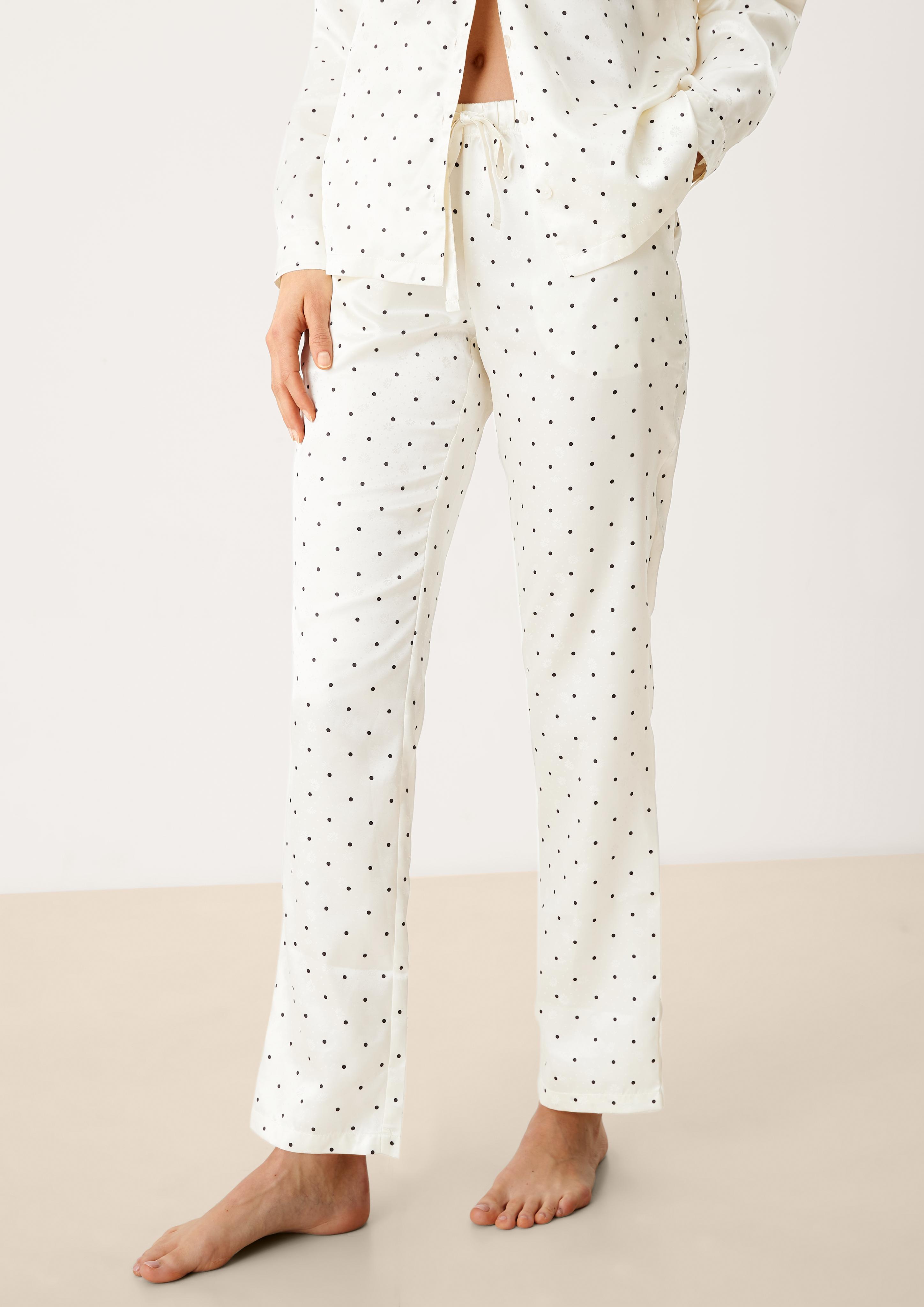 Langer Pyjama aus Satin  6006294-00P2
