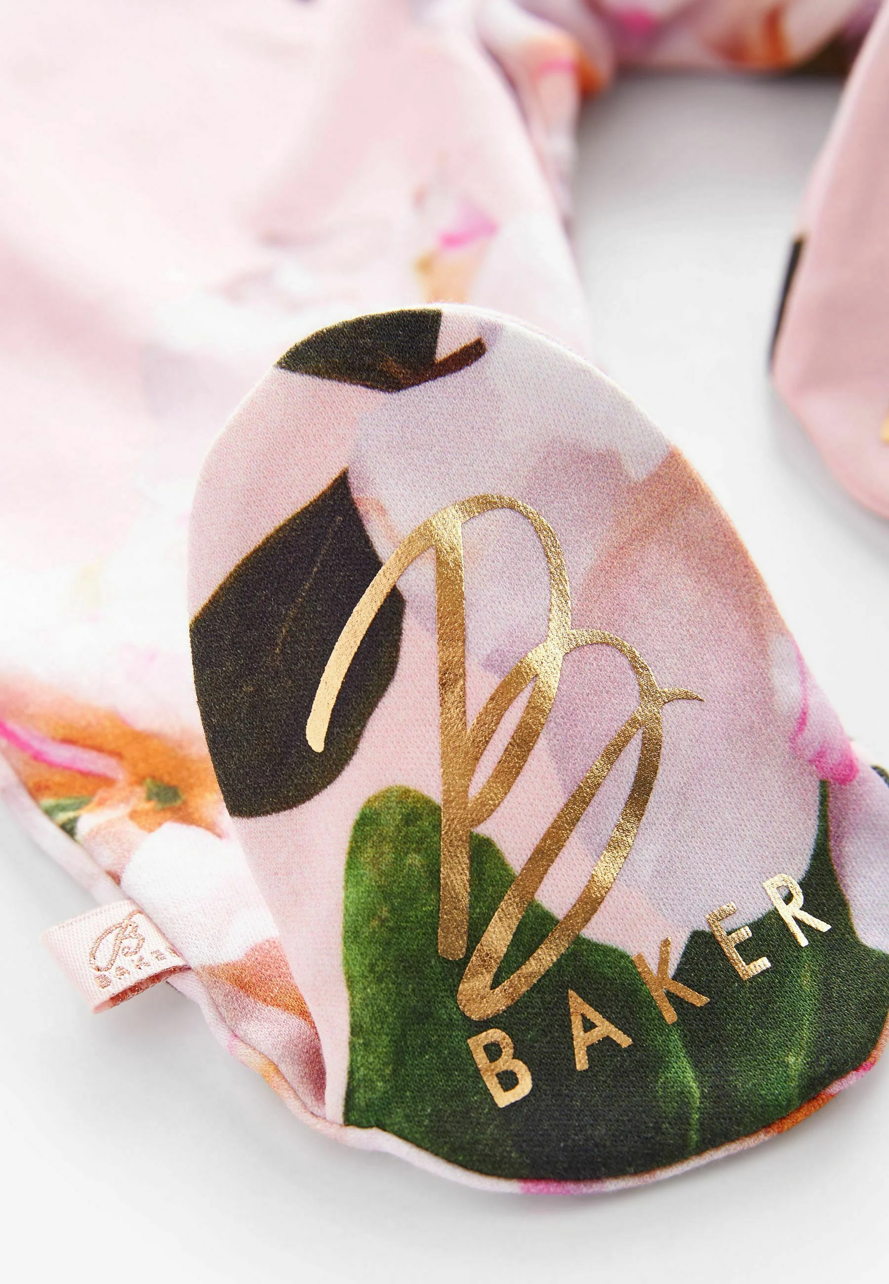 Conjunto de pijama y babero con estampado floral rosa de Baker by Ted Baker - Mono