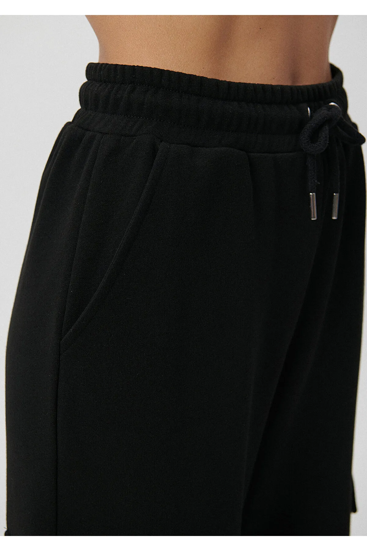 Mavi  Schwarze Cargo-Jogginghose 1010271-900