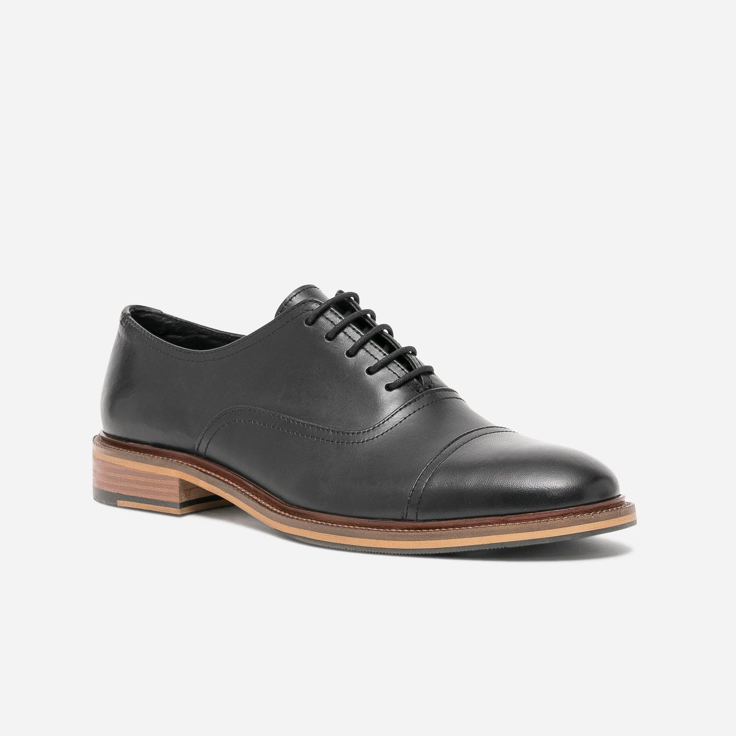 Richelieu noir éco-conçu en cuir