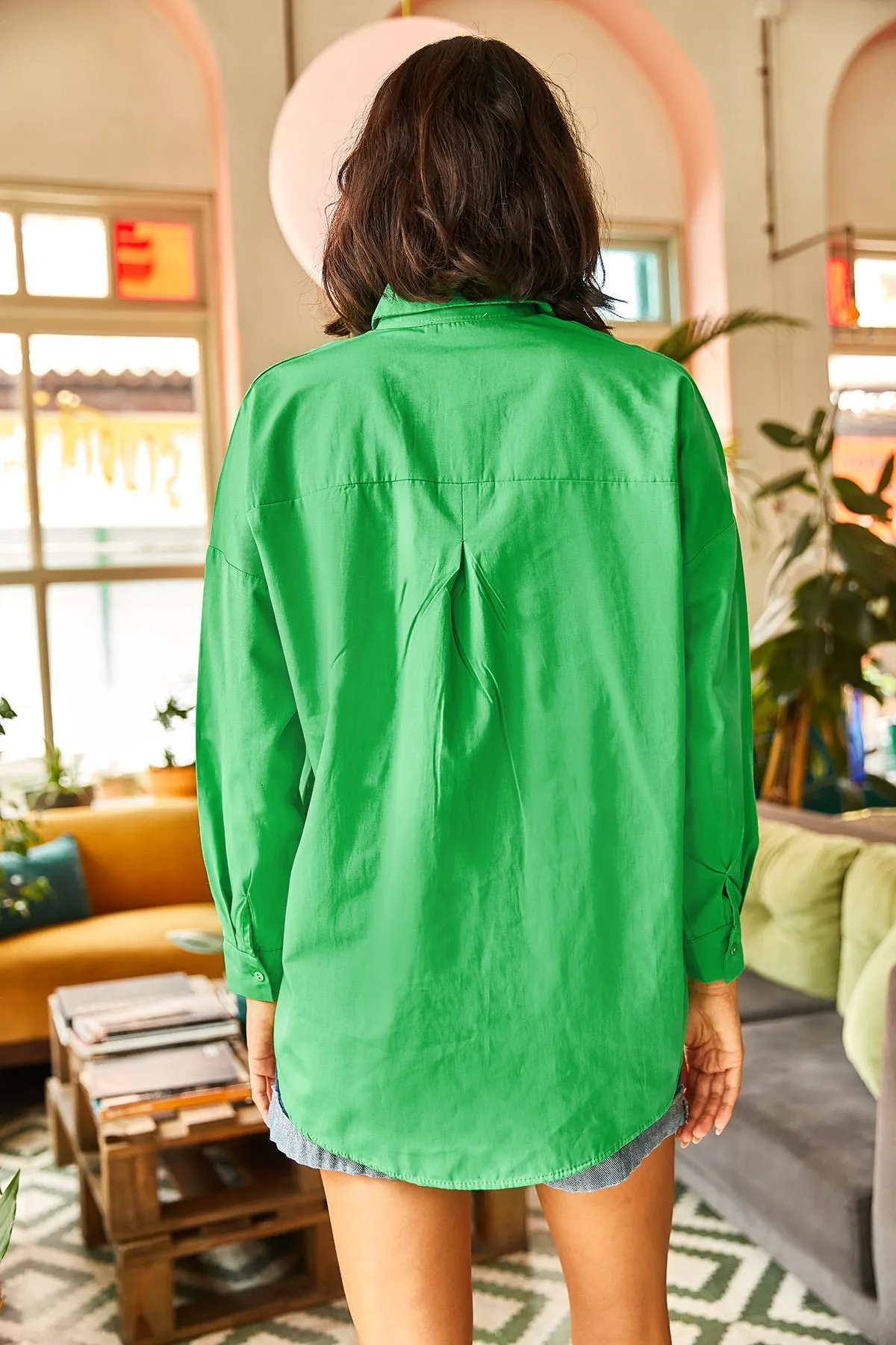 Olalook  Damen Oversize-Hemd aus gewebter Popeline mit Palmen-Paillettendetail, Grasgrün, GML-19001016