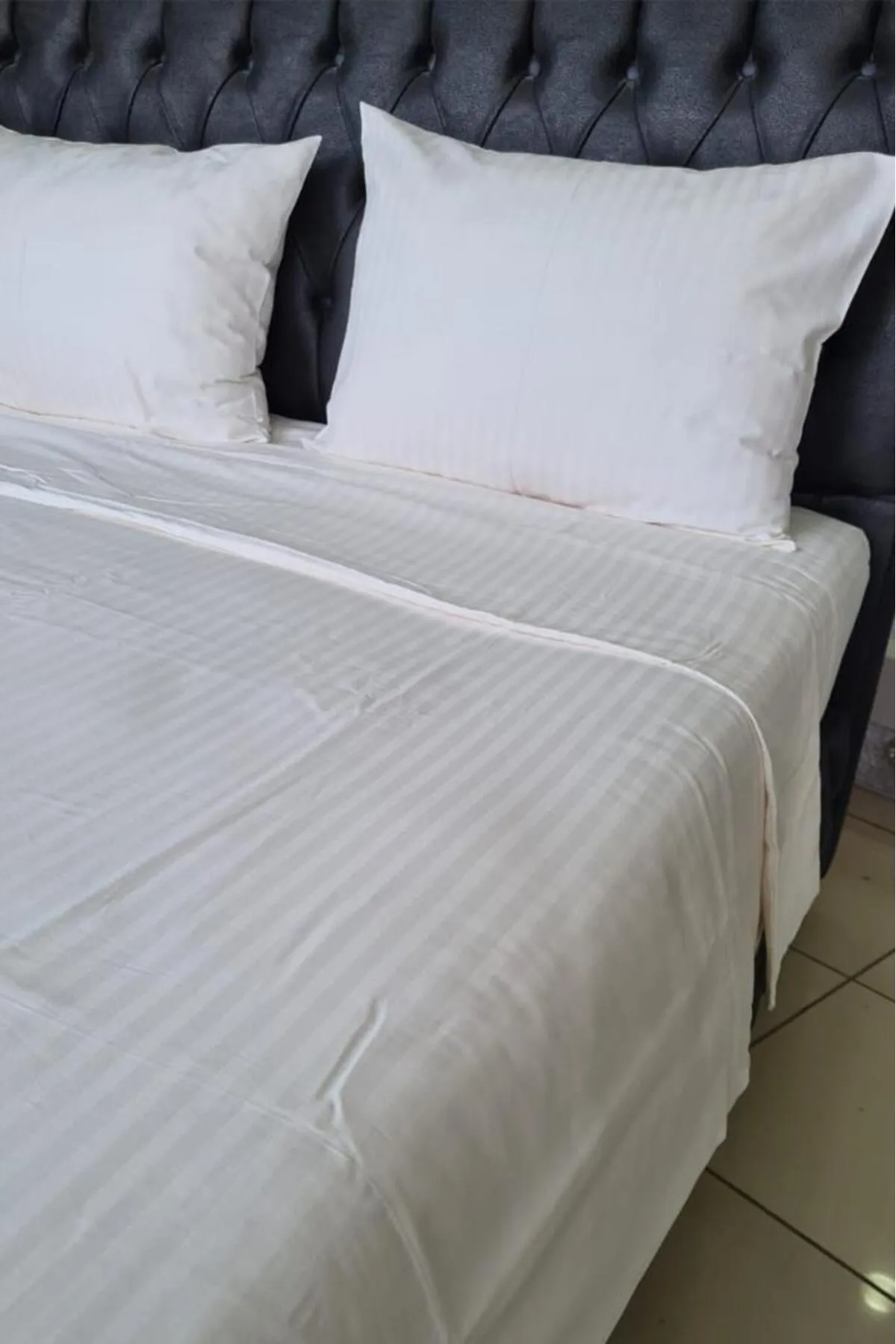 Çeyiz Diyarı  Satin-elegantes Dobby-Doppelbettbezug-Set, Creme