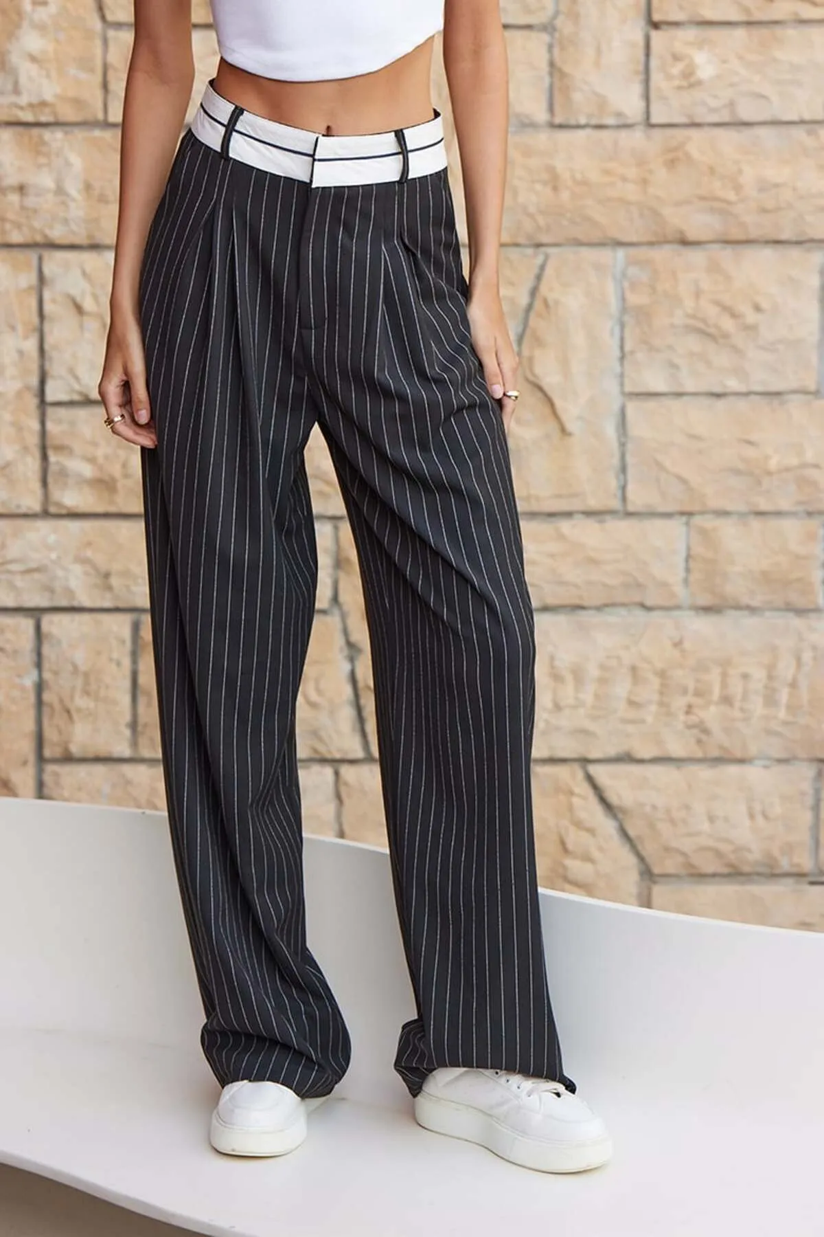 VATKALI  Gestreifte, maskuline Palazzo-Hose