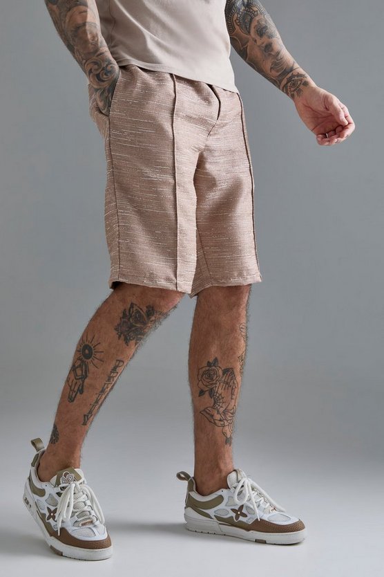 Tall strukturierte Shorts mit Naht-Detail