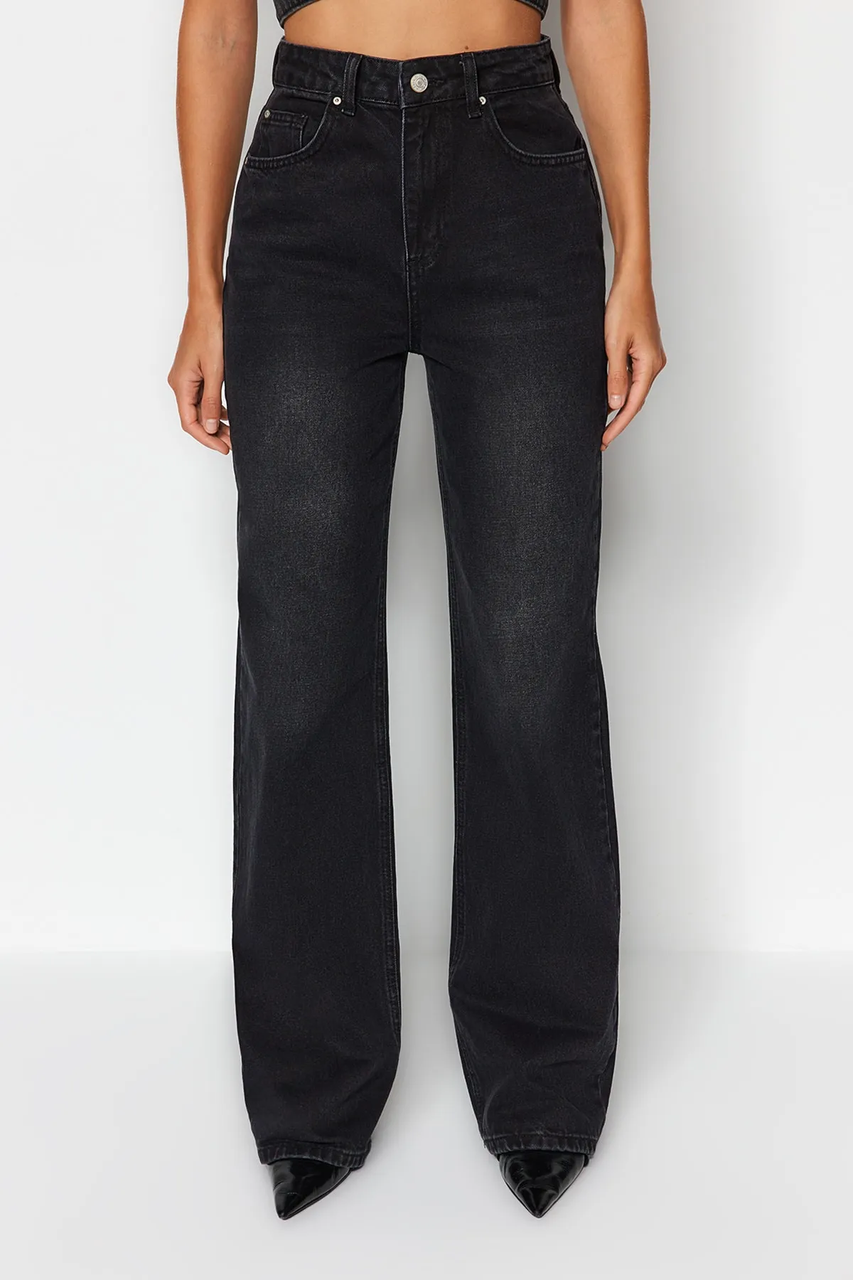 Trendyol Collection  Schwarze Jeans mit hoher Taille und weitem Bein TWOAW24JE00074