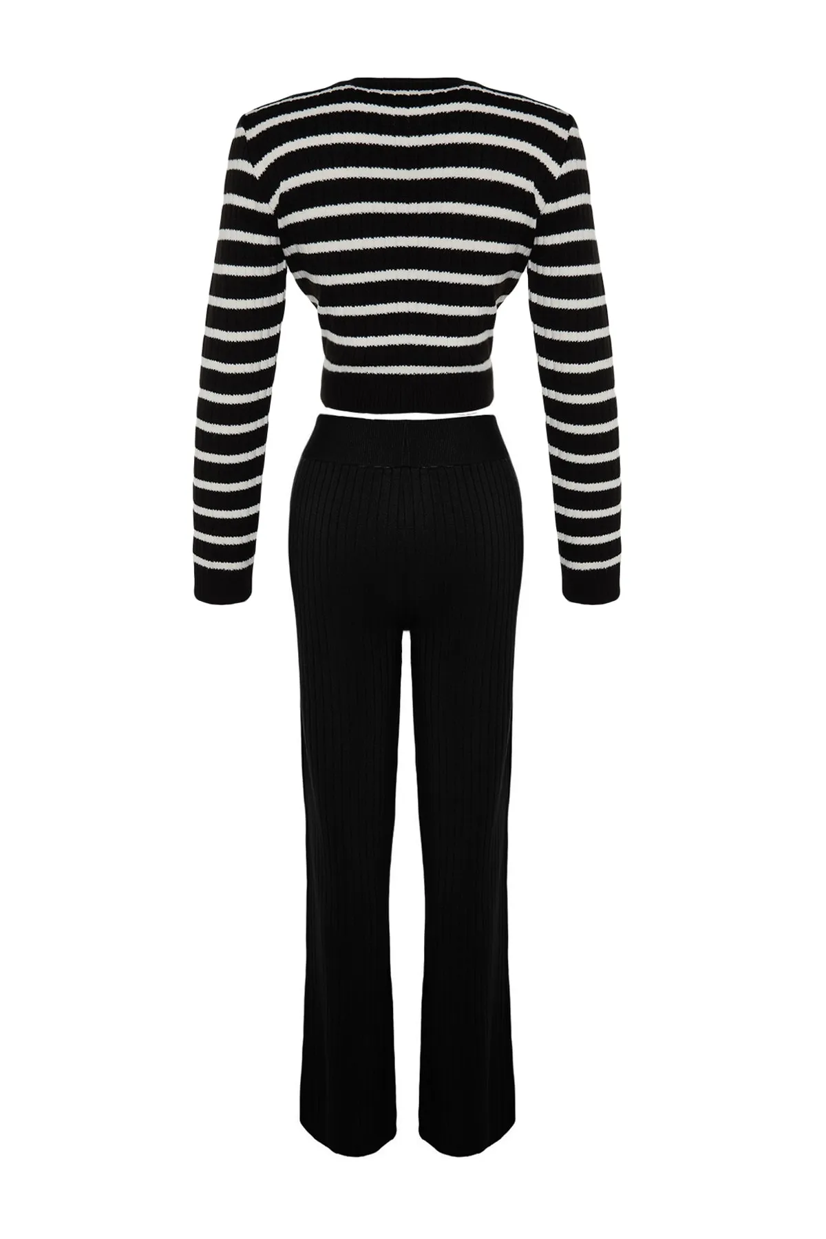 Trendyol Collection  Schwarzes, kurzes Strickoberteil und -unterteil-Set TWOAW24AU00057