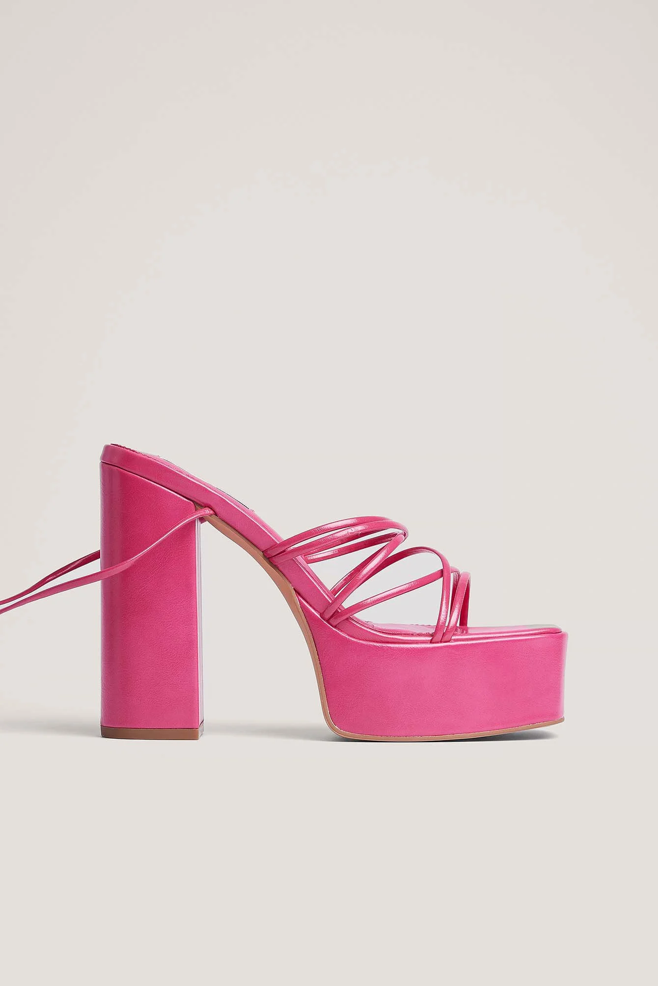Plateau-Schuhe mit Riemchen