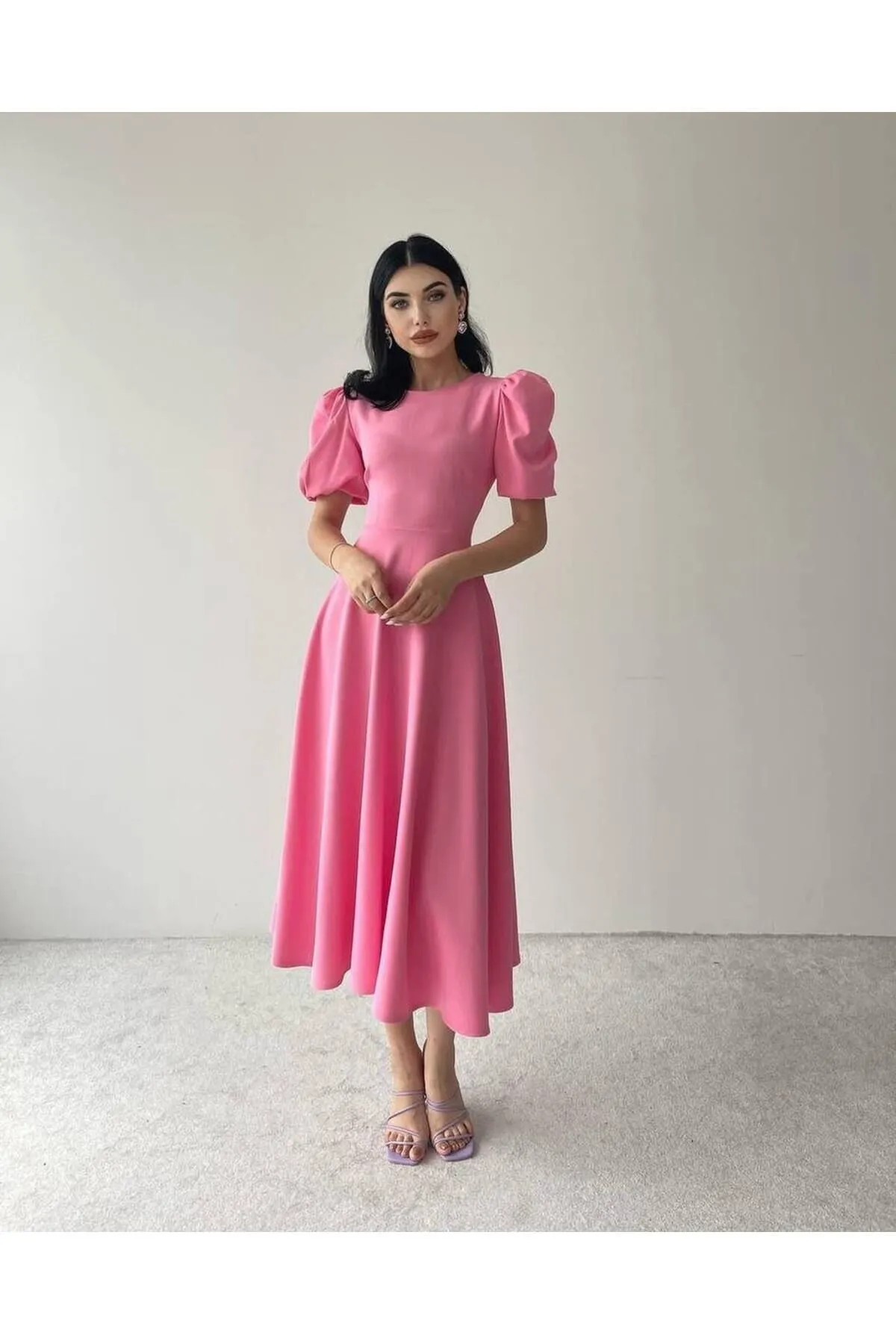 SONREİR  MIDIKLEID MIT WASSERMELONEN-ÄRMELENDETAIL