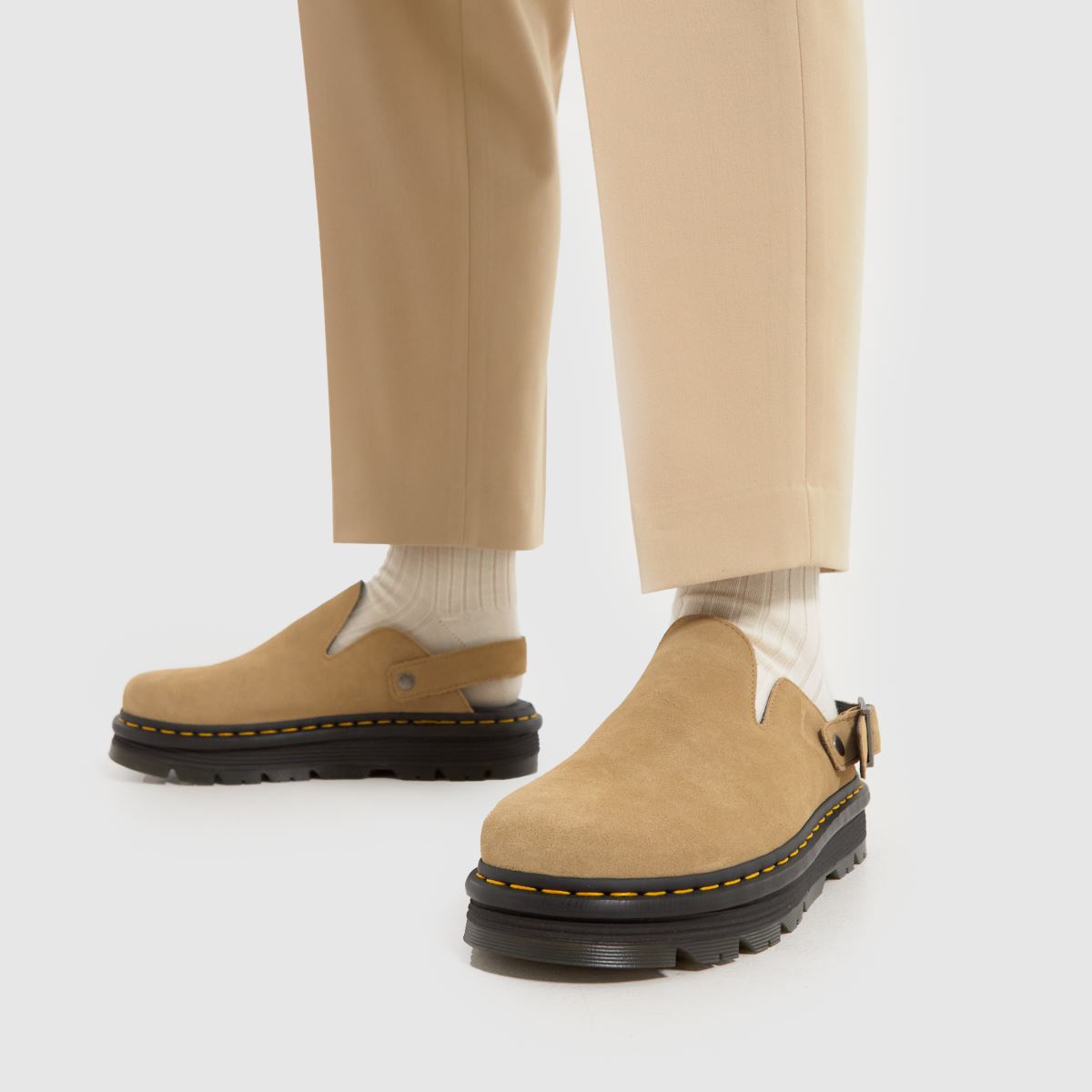 Dr Martens – Bruna zebzag-mulesandaler