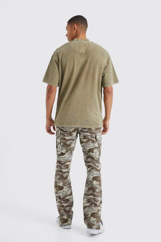 Slim-Fit Camouflage Cargo-Hose mit geteiltem Saum