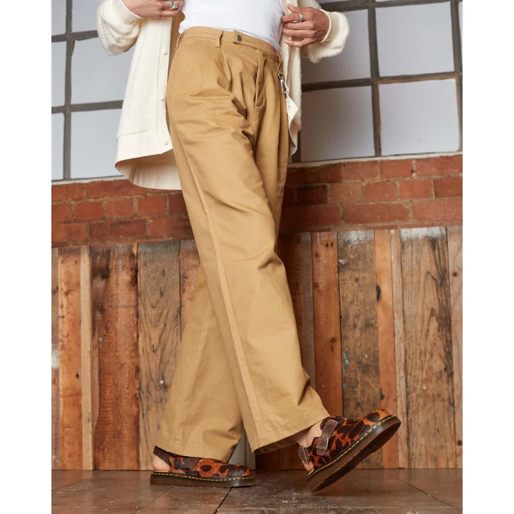 Dr. Martens Jorge 30566933 / braun