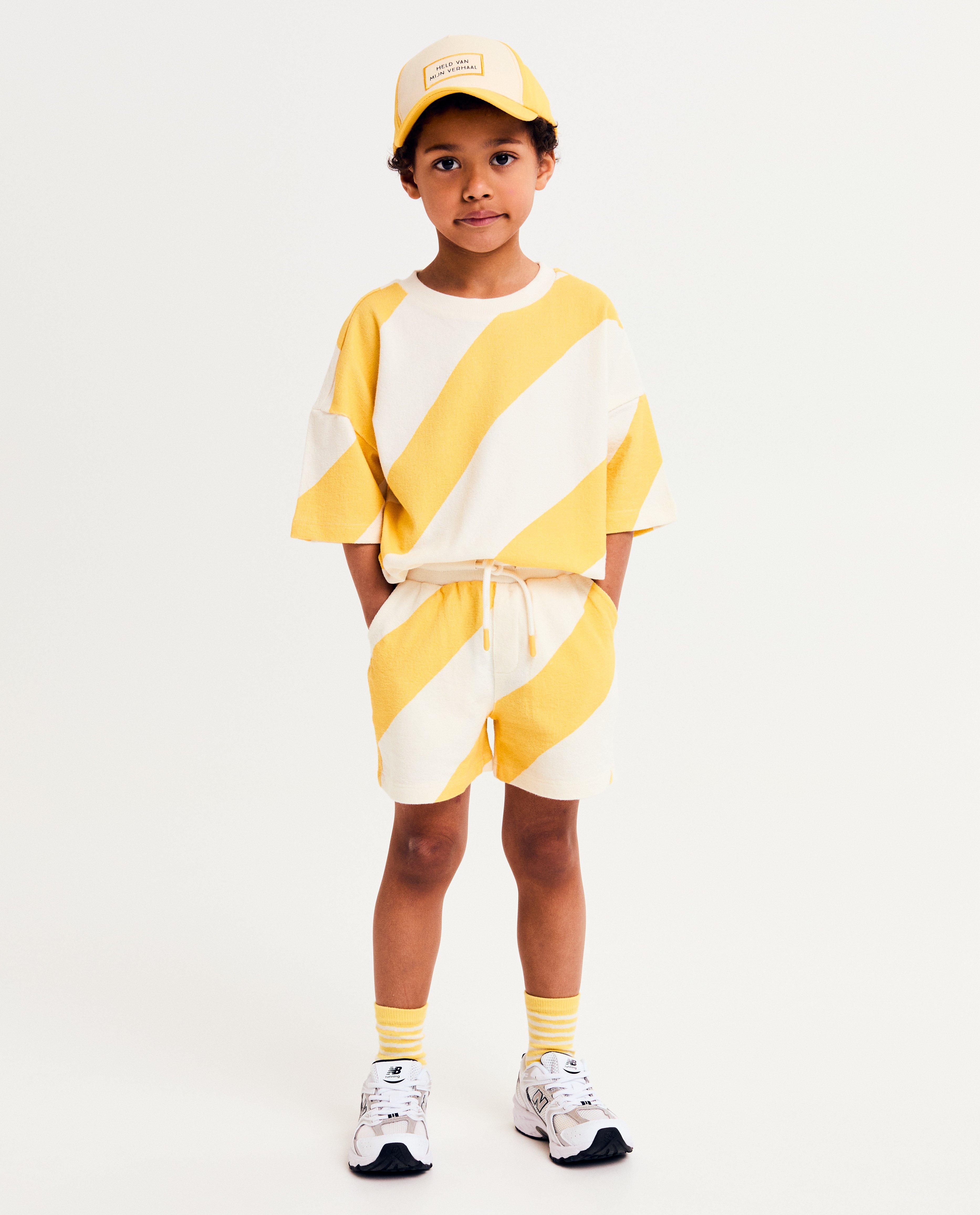 Pantaloni scurți cu dungi Elisabeth Lucie Baeten, unisex galbeni