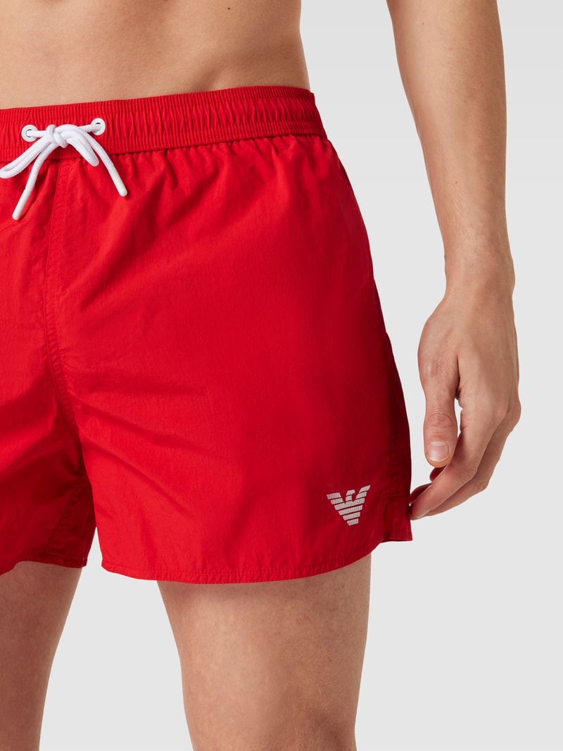 Badehose mit Label-Stitching Modell 'Basic' in rot