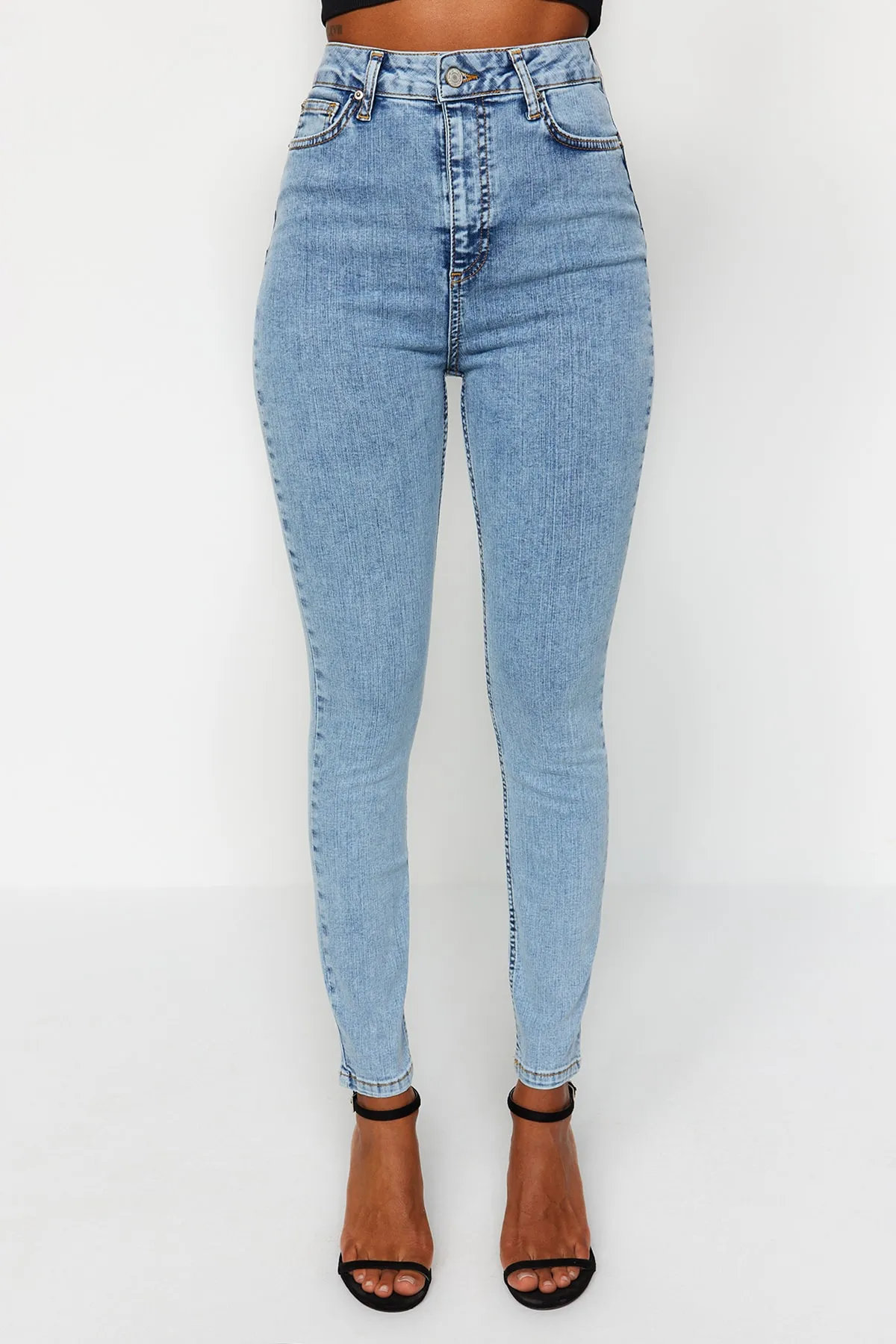 Trendyol Collection  Hellblauer Push-Up-Skinny mit hoher Taille TWOSS23JE00078