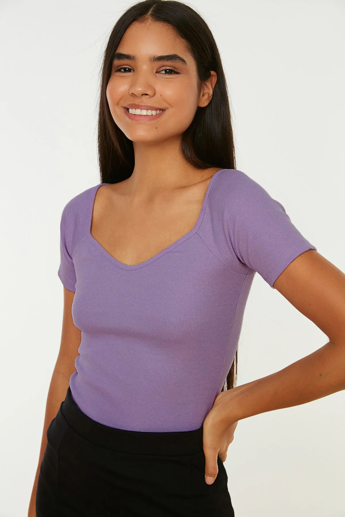 Trendyol Collection  Fliederfarbene, taillierte Strickbluse aus Baumwollstretch TWOSS21BZ0579