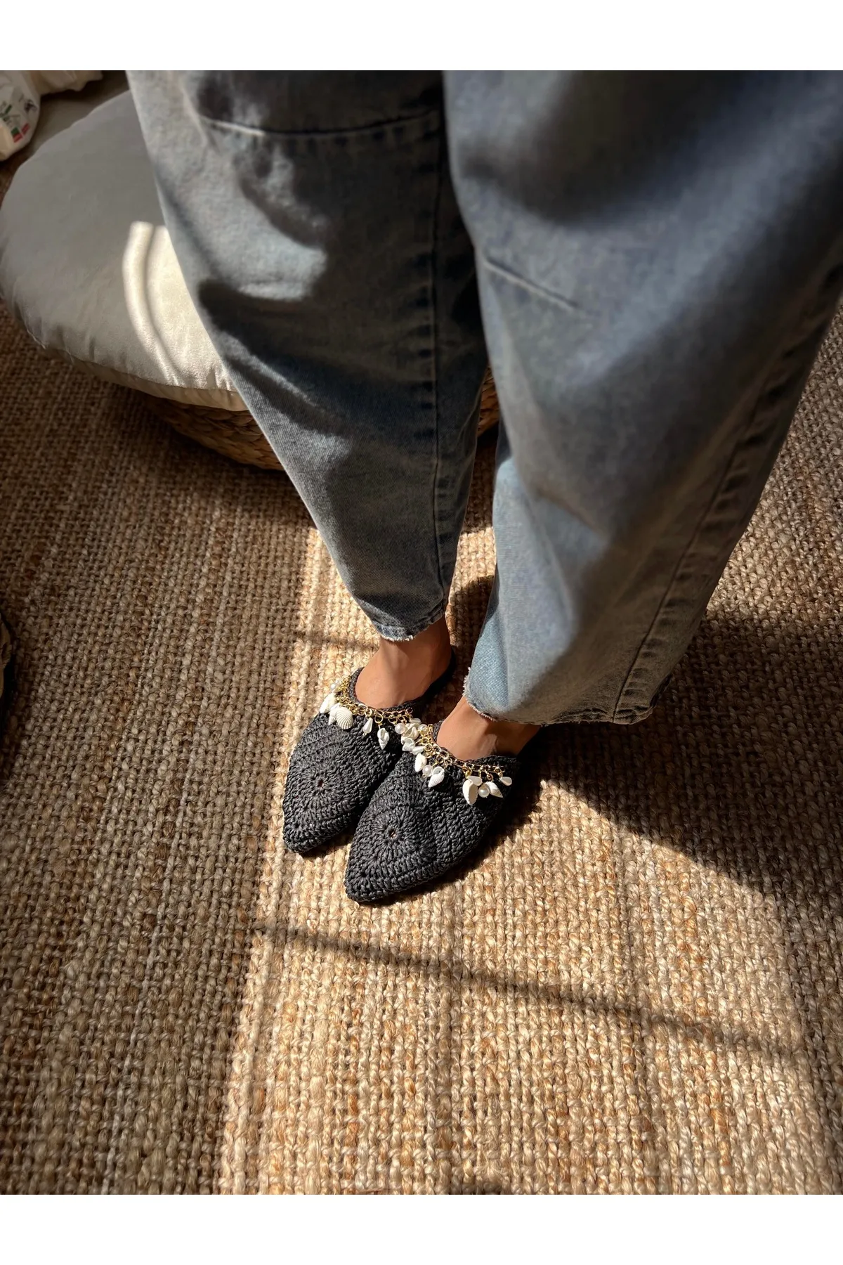 NİŞANTAŞI SHOES  Lisa Schwarze gestrickte Damenhausschuhe mit Muscheldetails