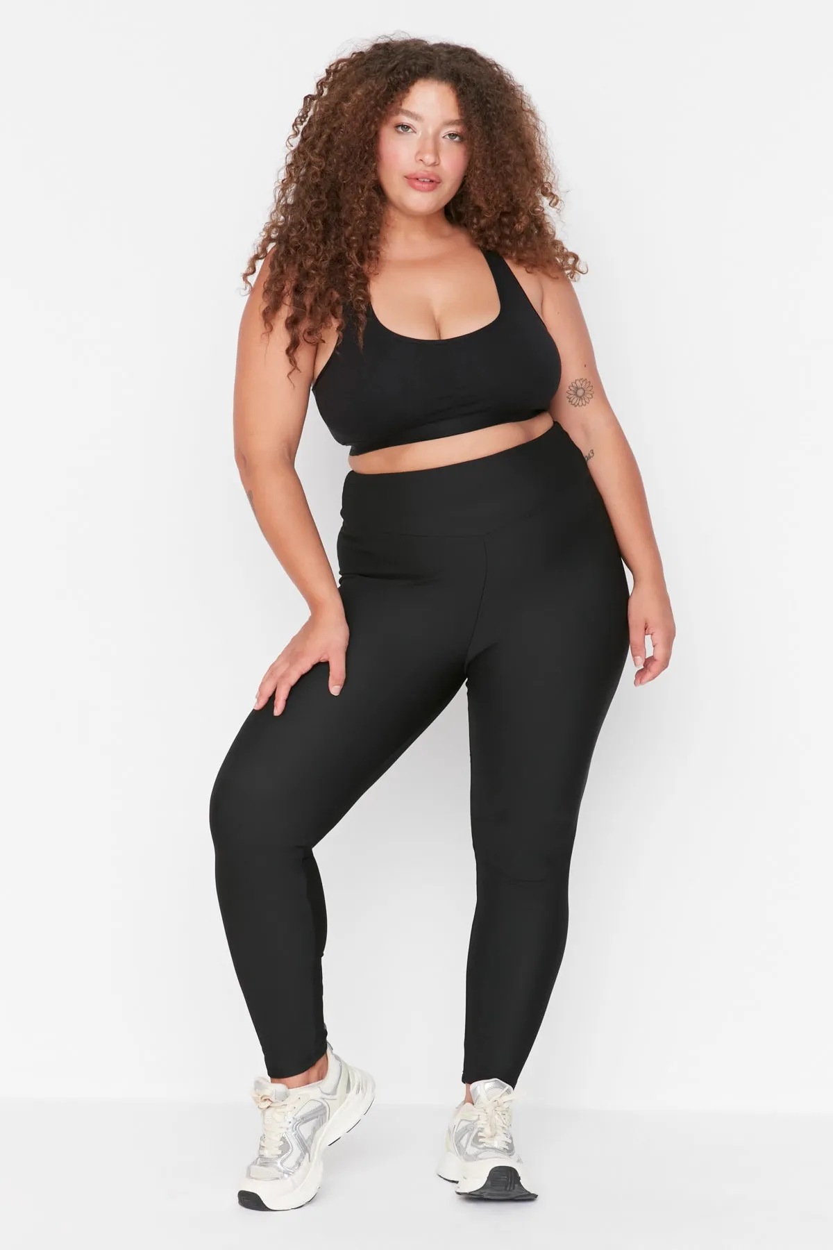 Trendyol Curve  Schwarze schnurgebundene Strickstrumpfhose TBBAW23AY00009