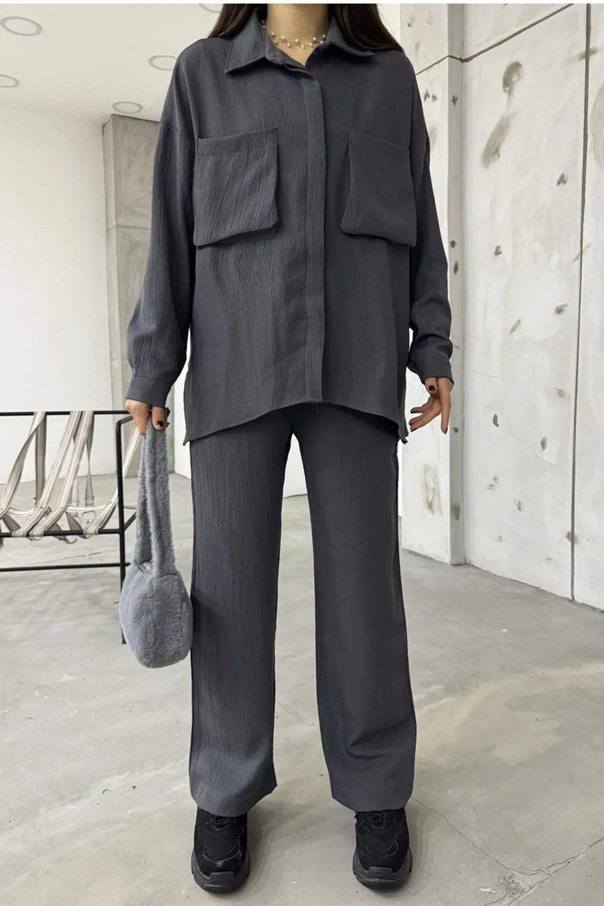 vuvutasarım  Antresit-Hemd und Hose aus Leinenstoff mit Blasebalgtaschen-Design, Übergröße, Doppelset 12093