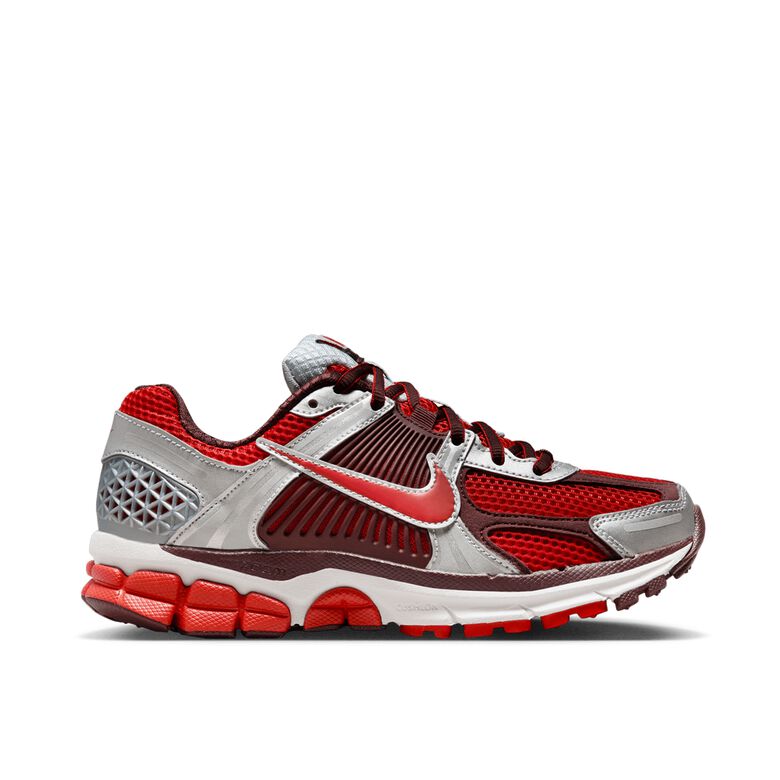 NIKE Wmns Zoom Vomero 5 ''Mystic Red'' mystic red/mystic red-mtlc platinum