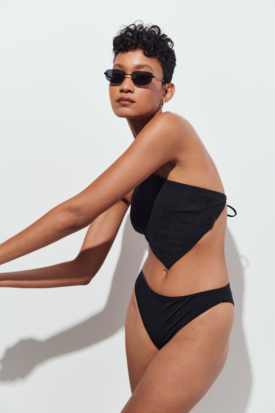 High shine bikini brief