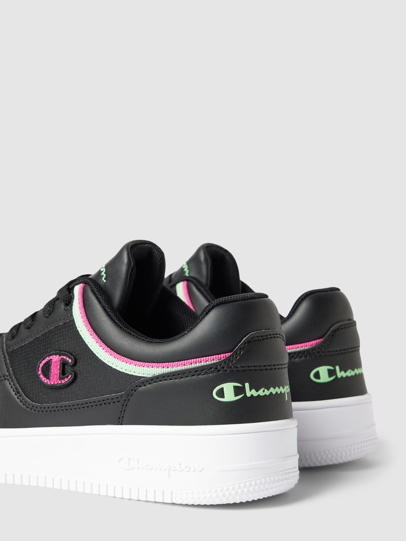 Sneaker mit Label-Details Modell 'Rebound low' in weiß