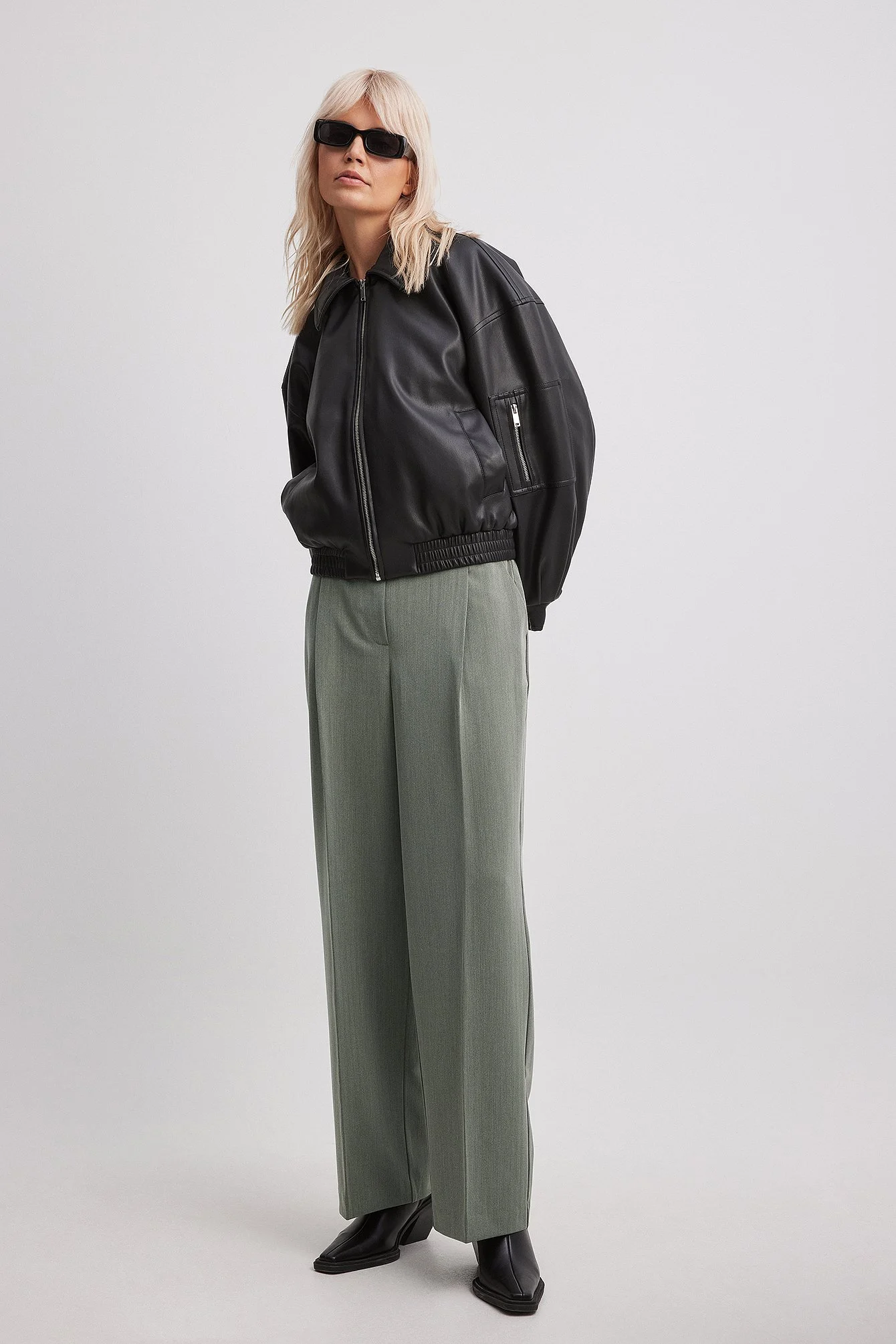 Schwere Anzughose mit niedriger Taille