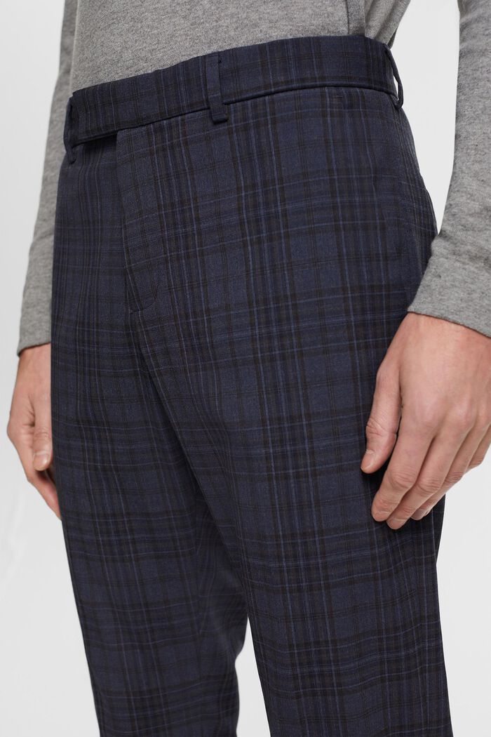 Hosen mit Karodessin