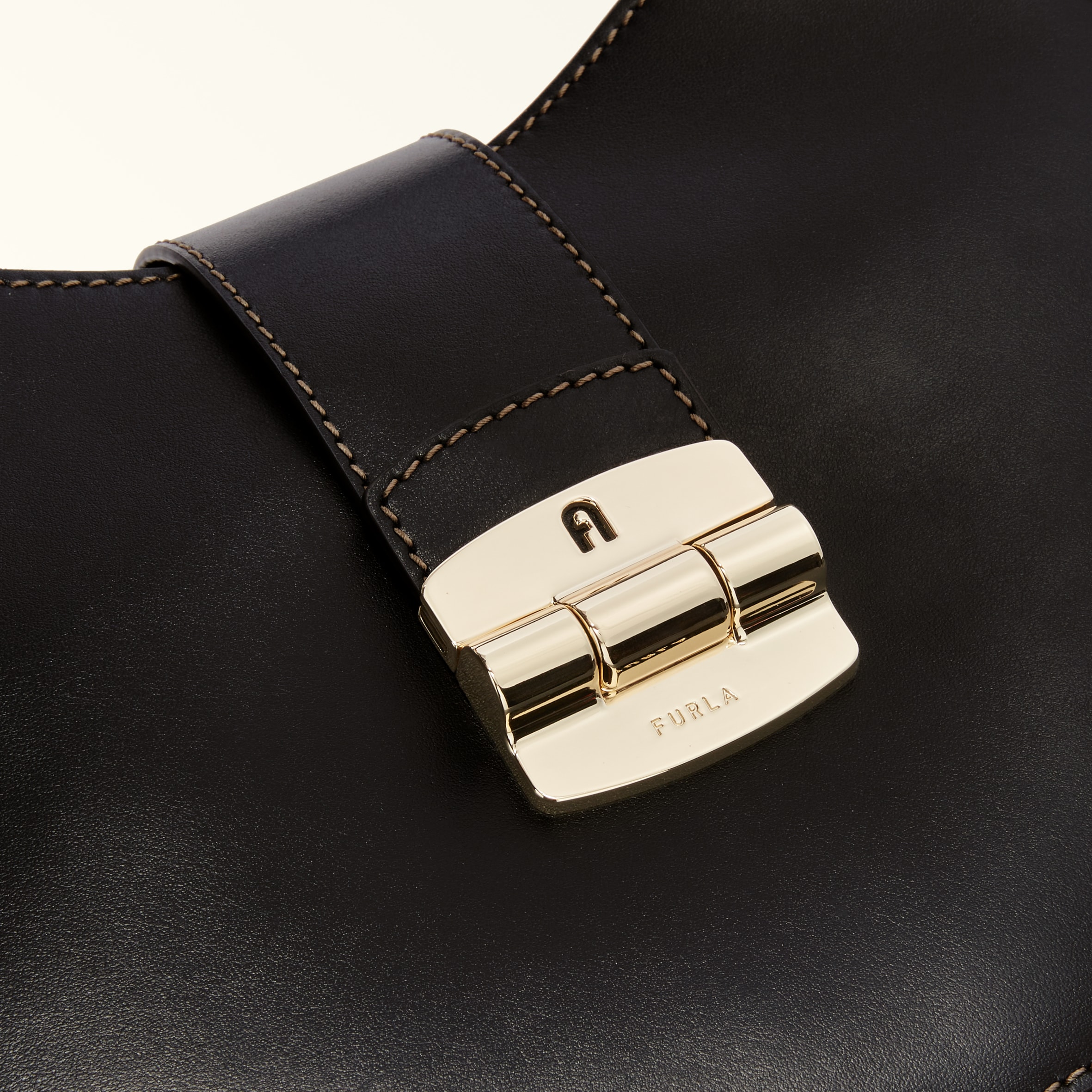 Furla Club 2
