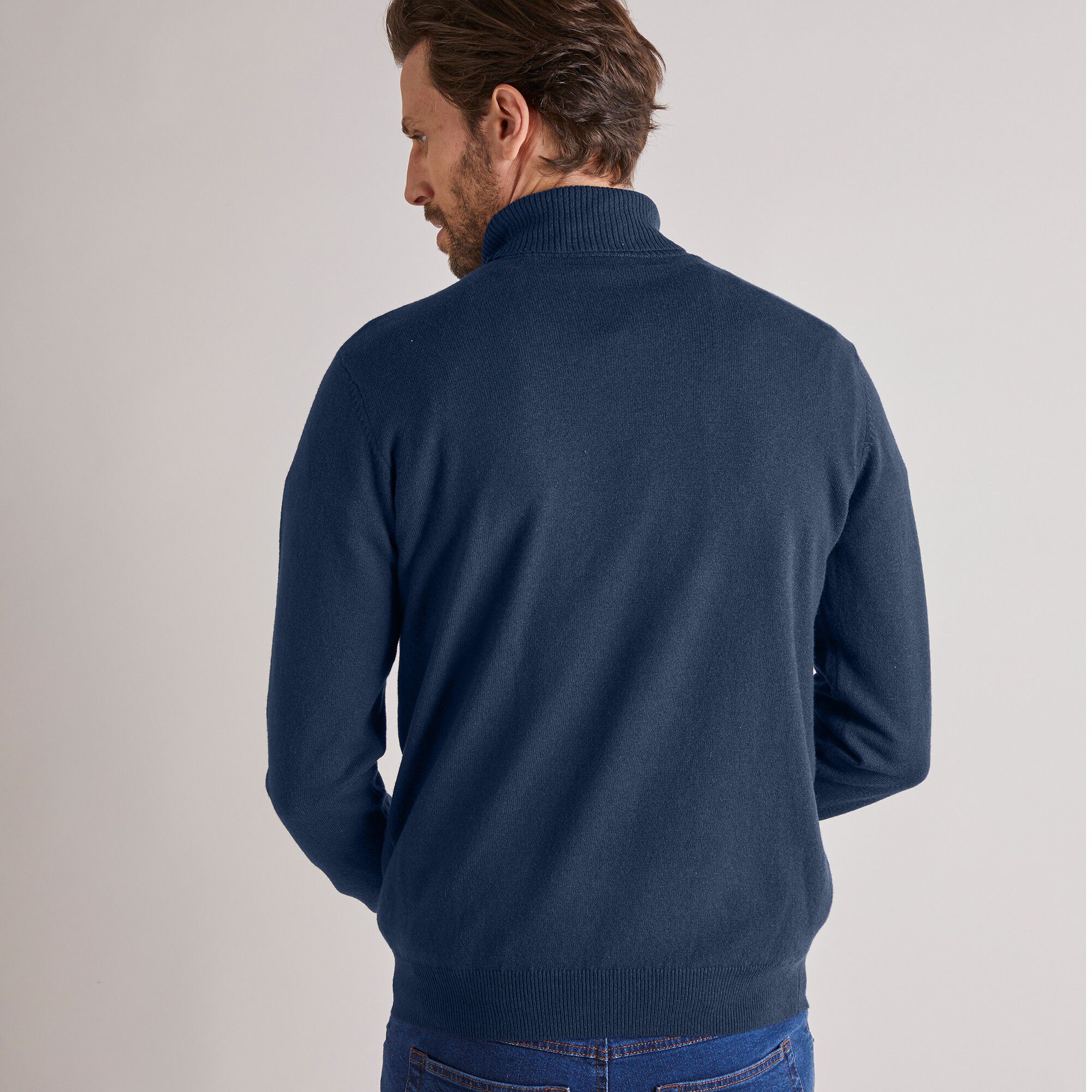 Pull col roulé en laine mélangée