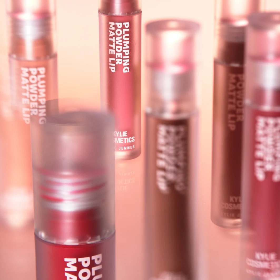 KYLIE COSMETICS Пудер за пуњење, мат кармин