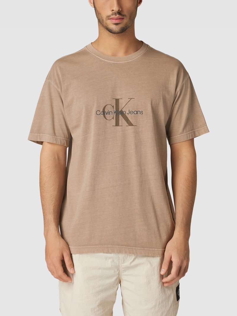 T-Shirt mit überschnittenen Schultern Modell 'MONOLOGO' in beige