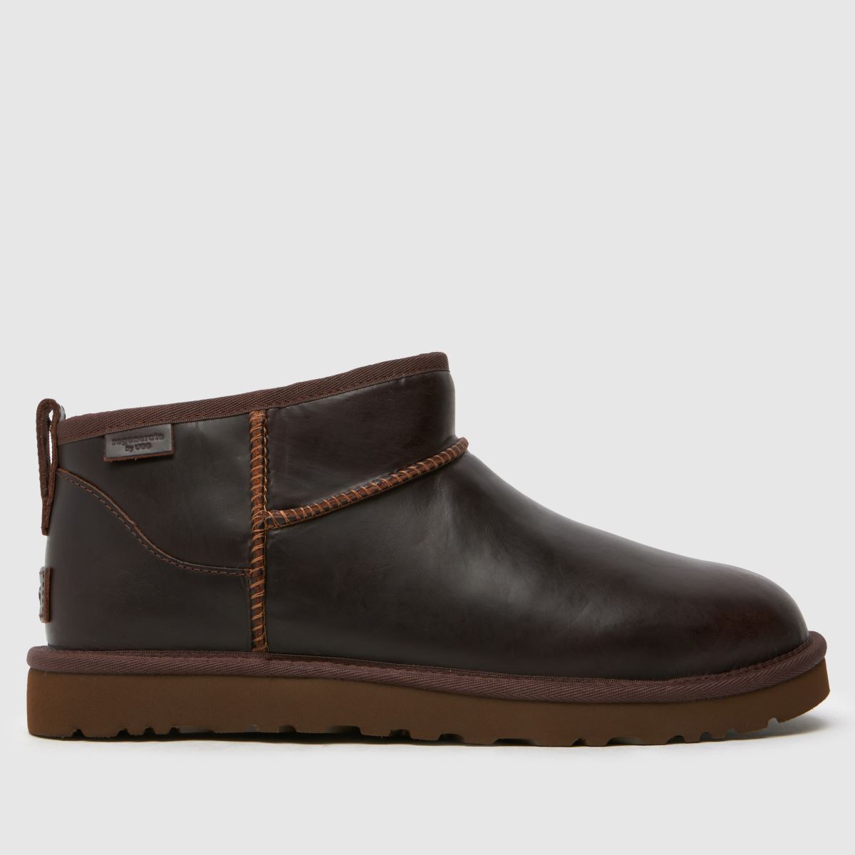 UGG Classic Ultra Mini Regen csizma vasfából