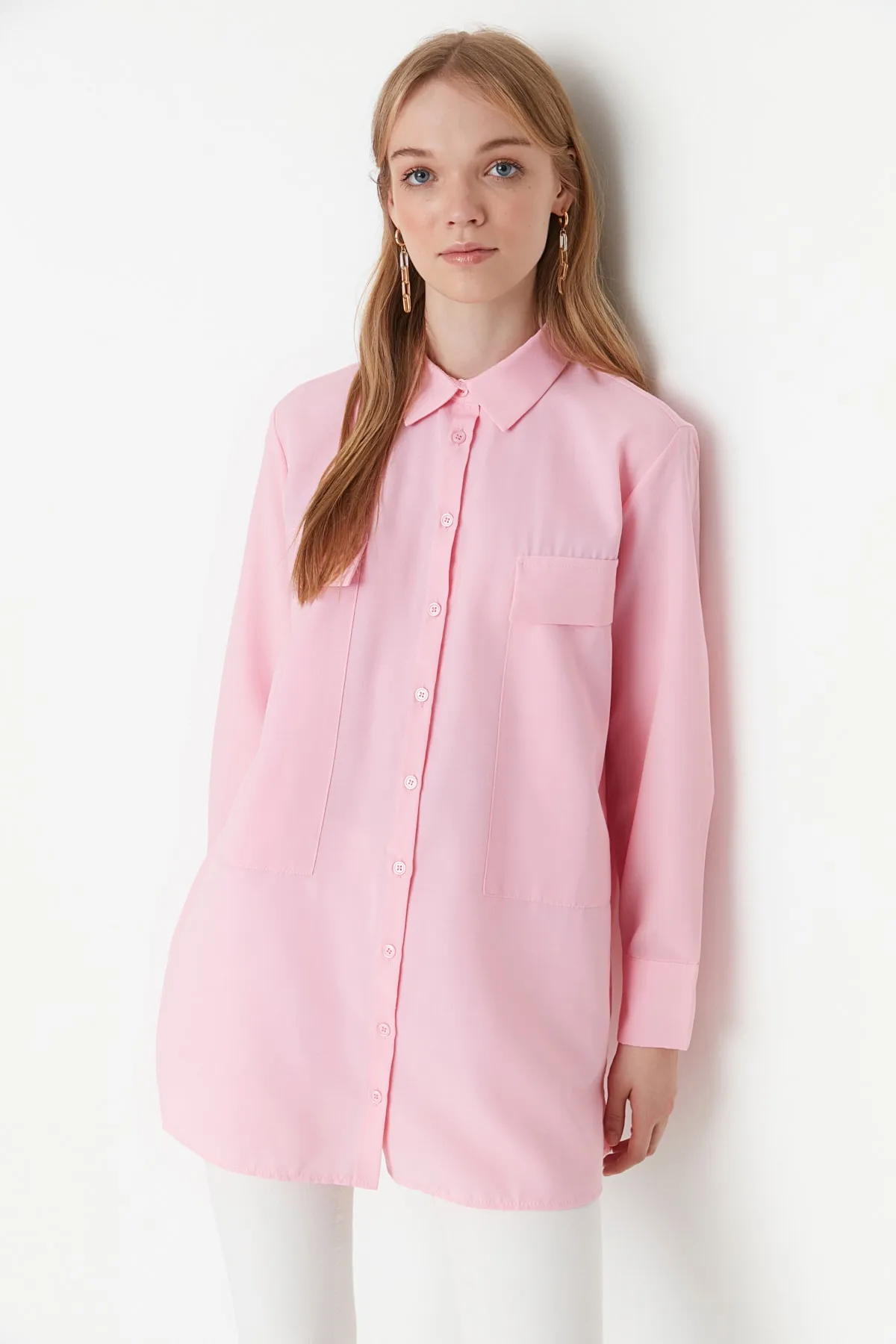 Trendyol Modest  Rosa gewebtes Hemd mit Taschendetail TCTSS21TN0059
