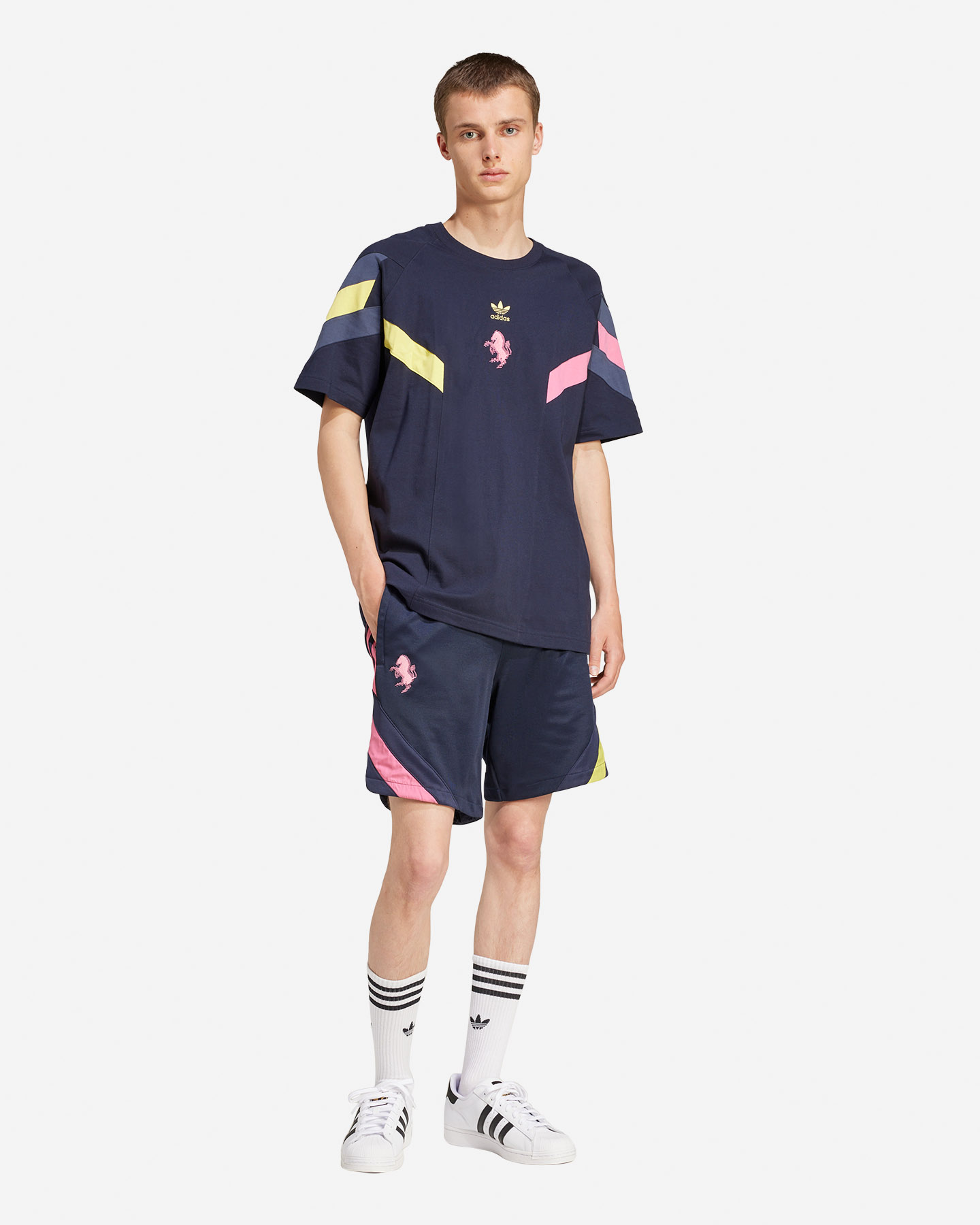 Oficiálne futbalové oblečenie Adidas Juventus OG 24-25 M IN5596