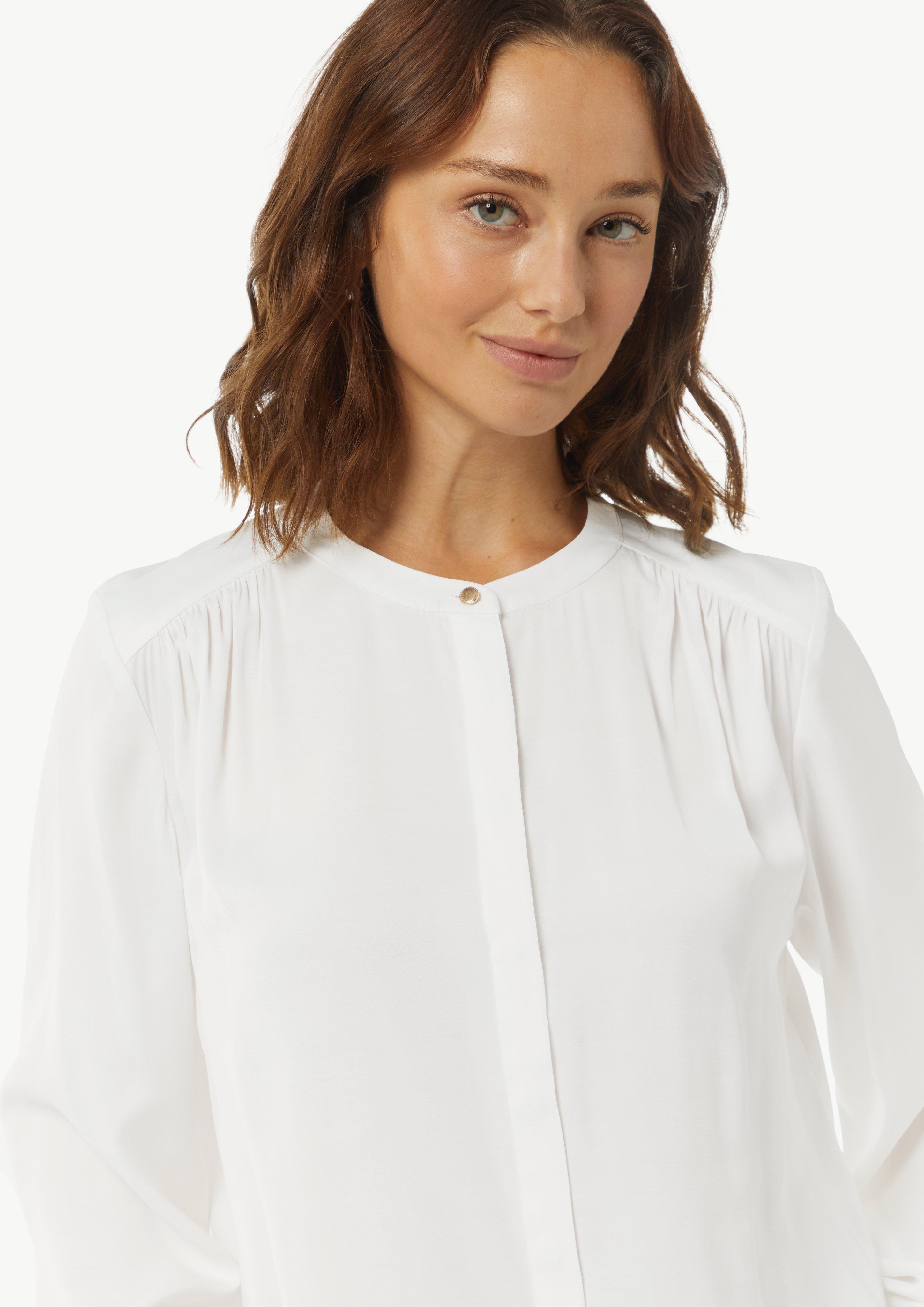 Satin-Bluse mit Raffung - weiß
