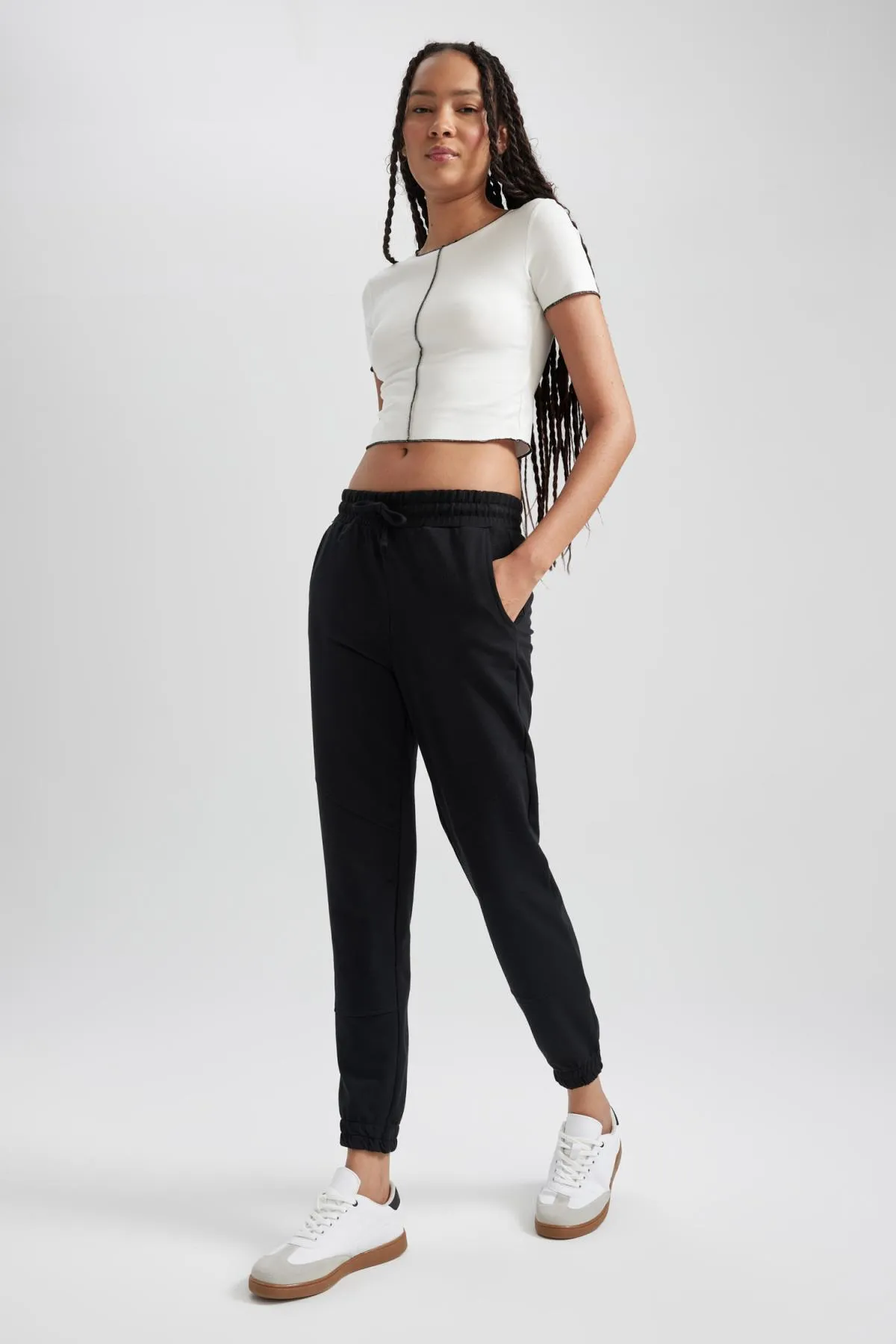 DeFacto  Lange Jogginghose mit elastischem Bein und normaler Passform