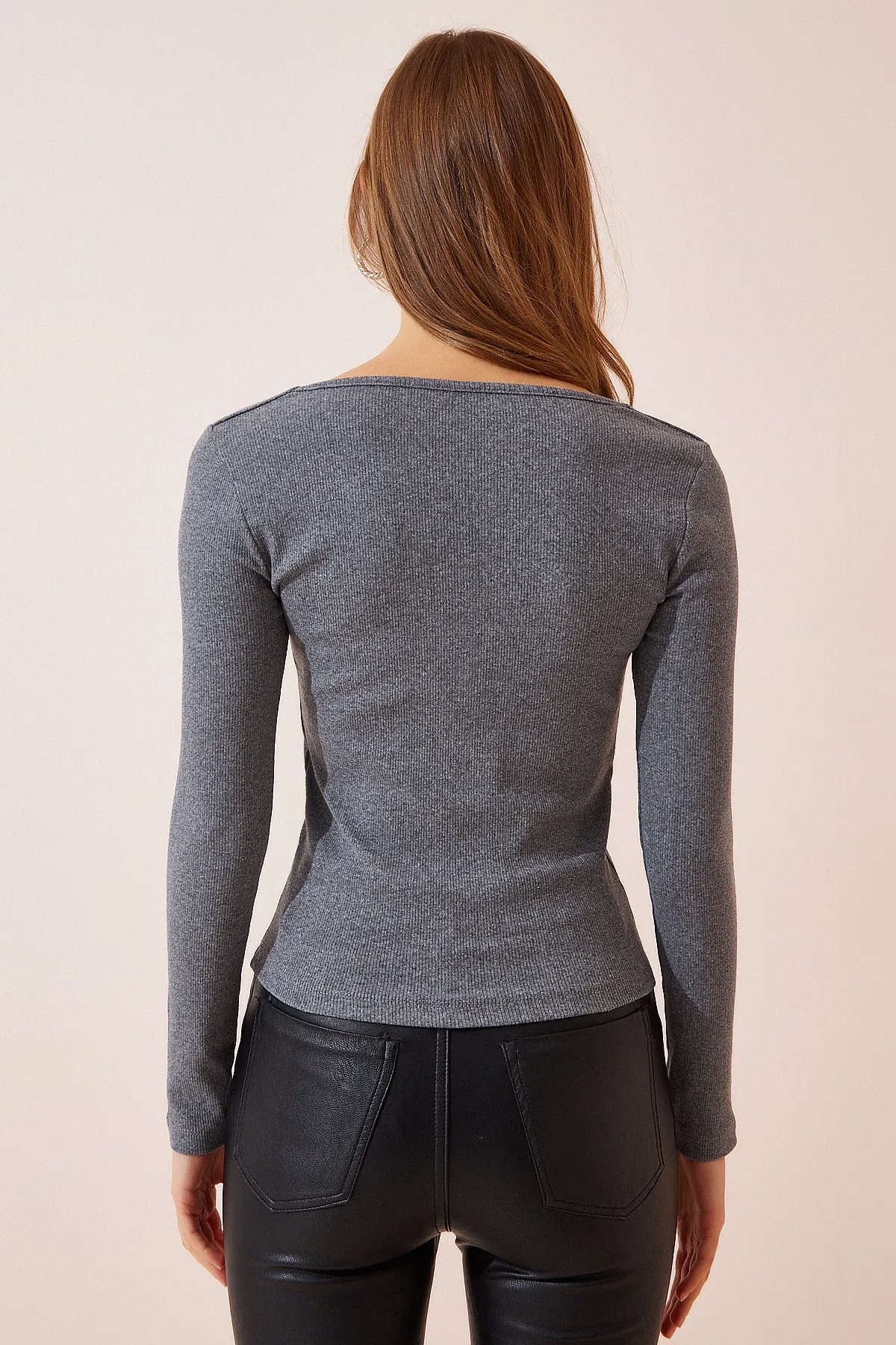 Happiness İstanbul  Damen-Strickbluse mit quadratischem Ausschnitt in Grau GT00052