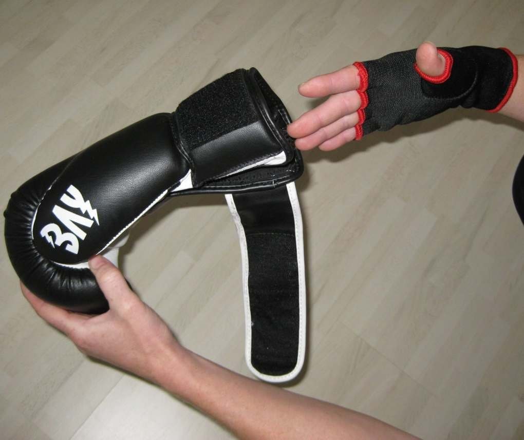 BAY-Sports Boxbandagen Schlupfbandagen Handbandagen Boxen Kickboxen weiß