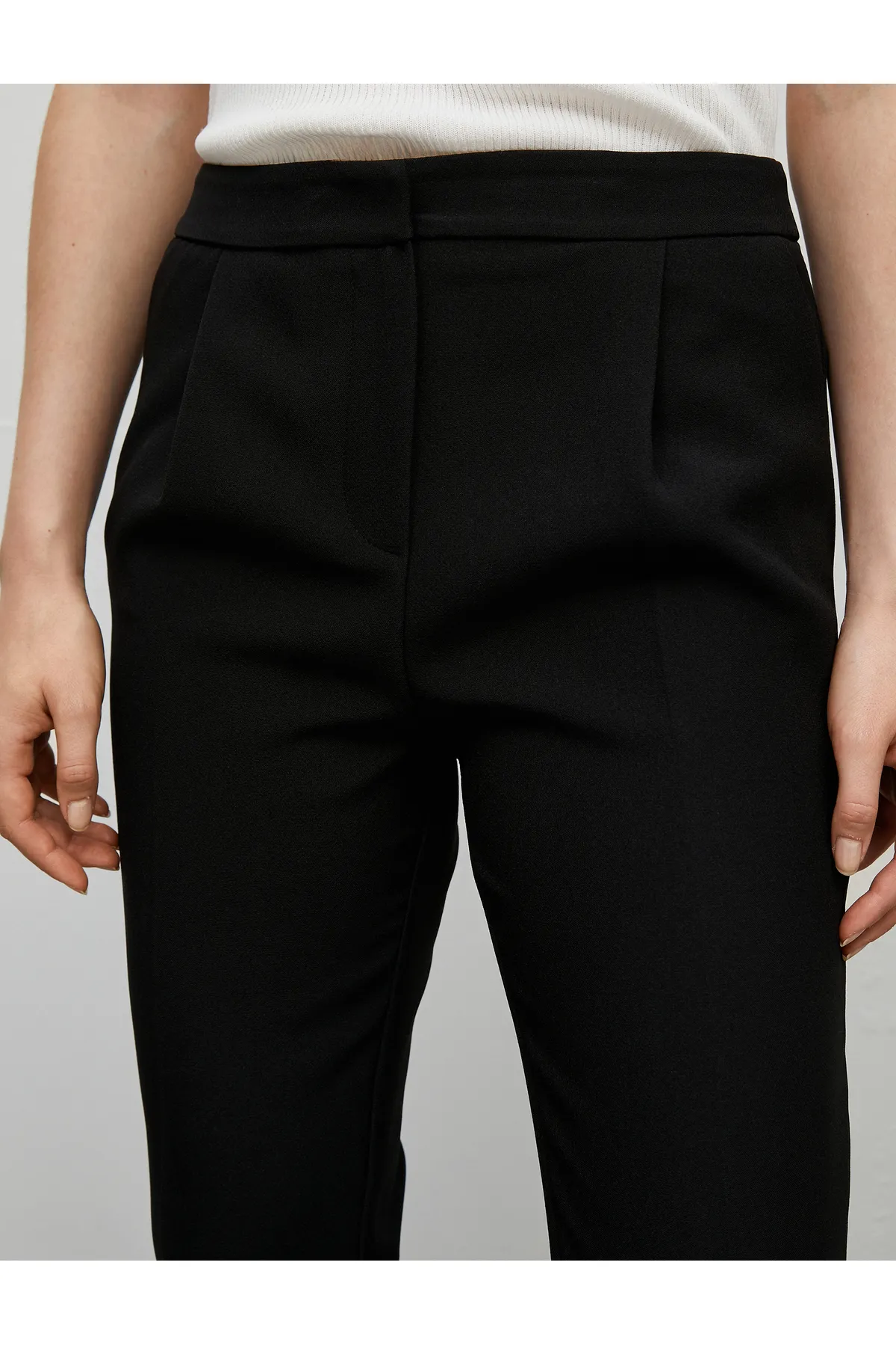 Koton  Zigarettenhose mit hoher Taille und schmalem Bein