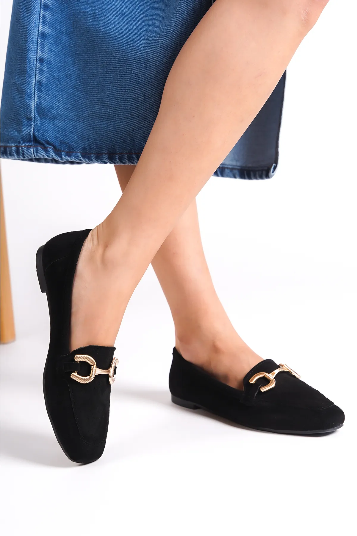 Capone Outfitters  Damen-Loafer mit Schnallenzubehör vorne