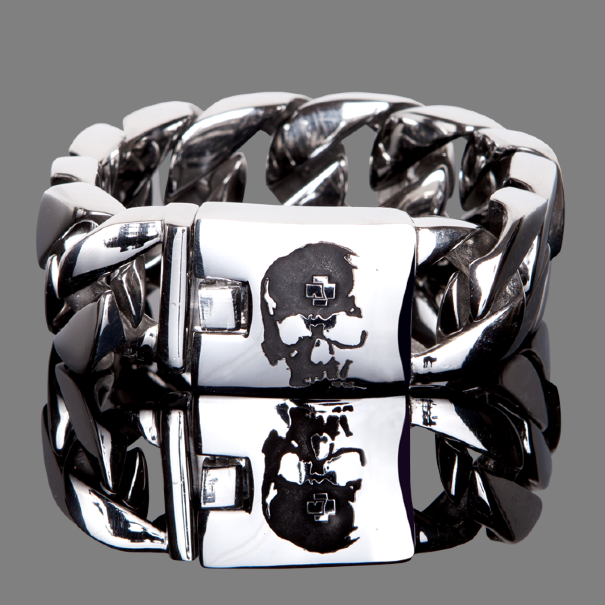 Panzerarmband ”Totenkopf”