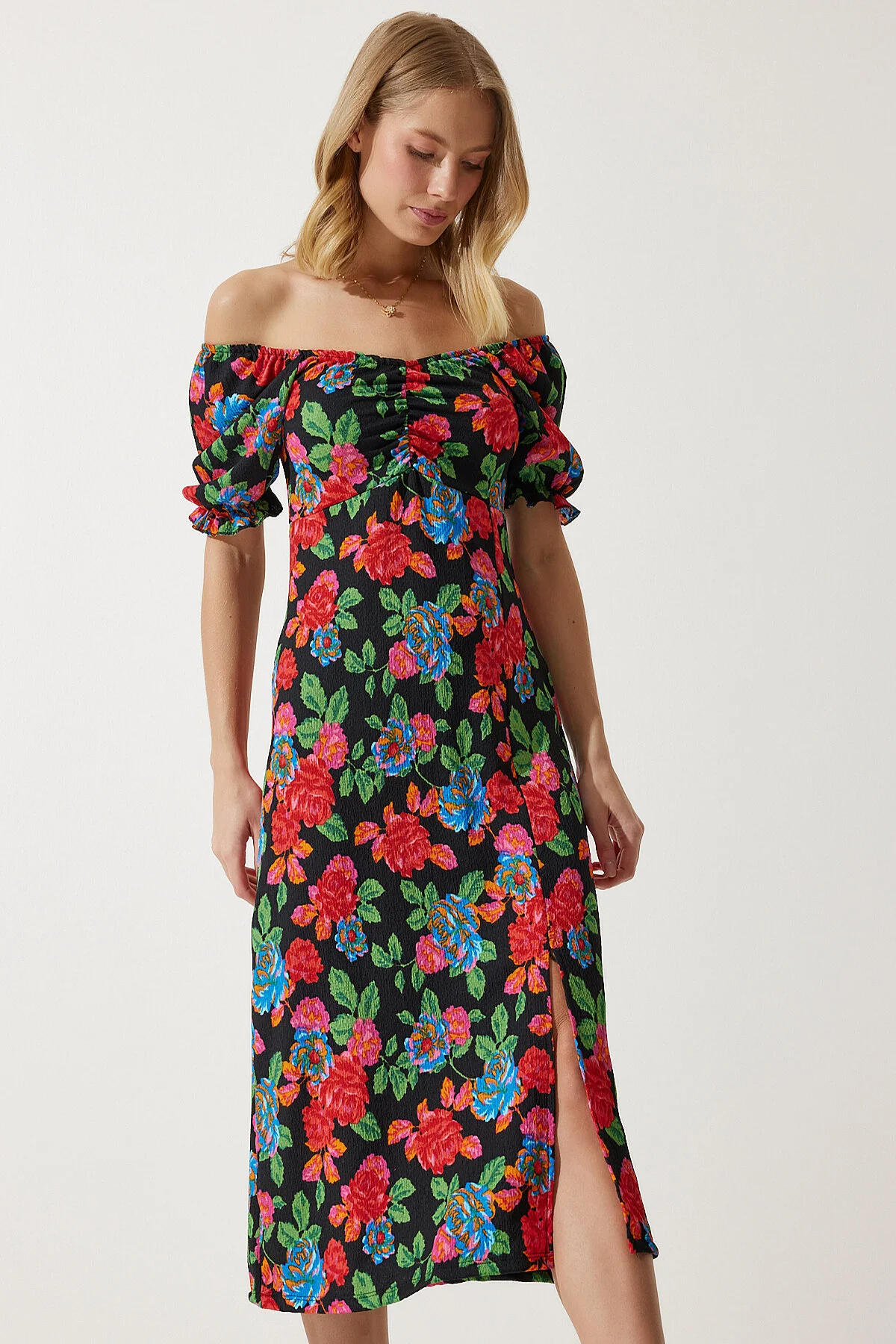 Happiness İstanbul  Rotes Sommerkleid aus Viskose mit elastischem Carmenkragen für Damen MC00172
