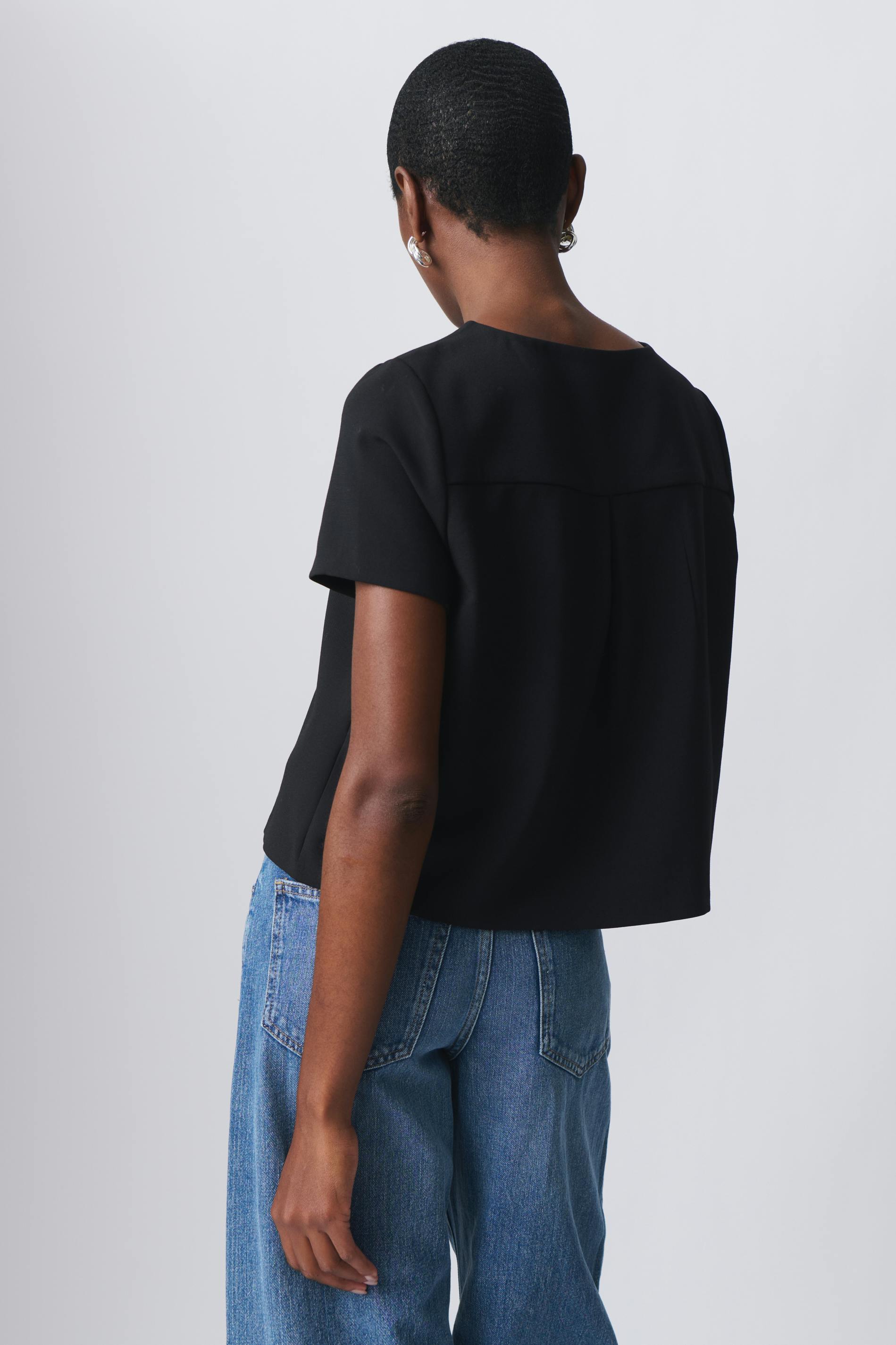 Short sleeve top