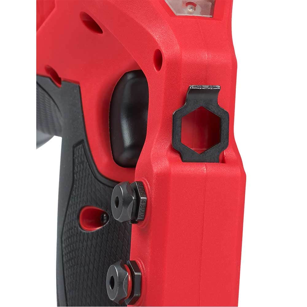 Rebitadeira MILWAUKEE FUEL™ de 18V com tampa ONE-KEY™ M18FPRT-0