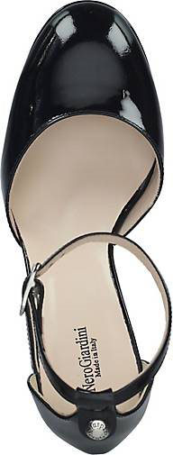 NeroGiardini Pumps