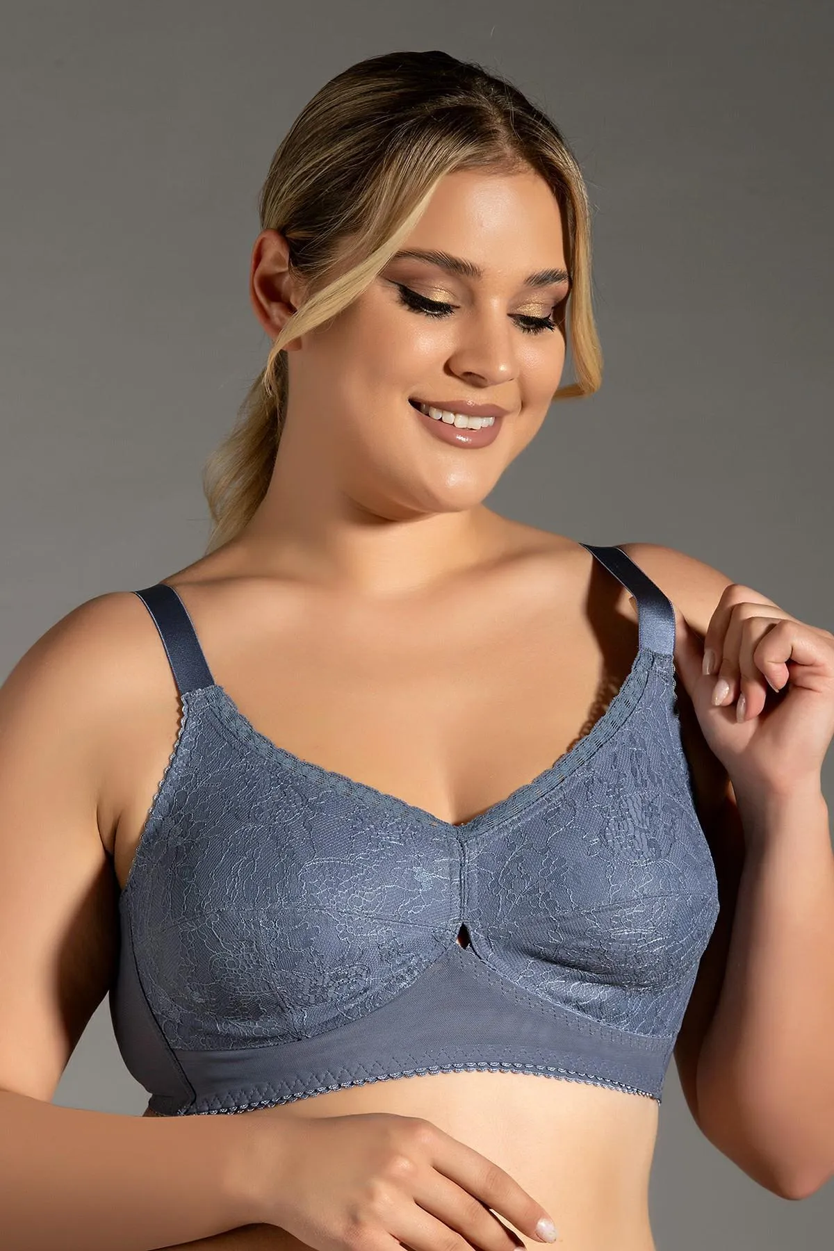 C&City  Minimizer-BH mit Tülldetails, C12306, Dunkelblau