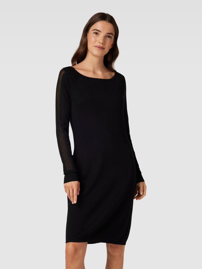 Knielanges Strickkleid mit U-Boot-Ausschnitt in schwarz
